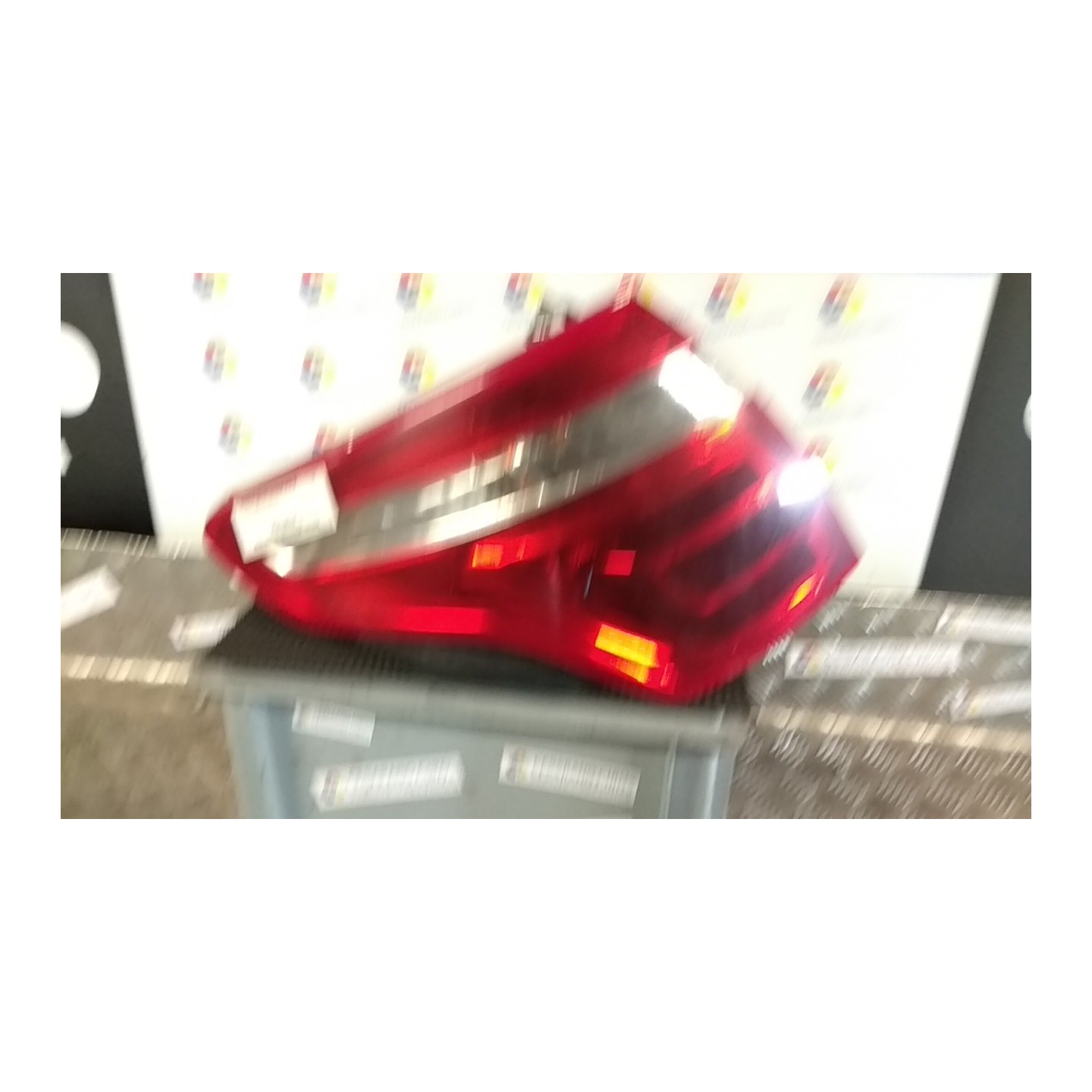 FANALE POST. PARTE EST. SX. 133 CITROEN C4 PICASSO (09/06-08/13) 9HZ 6350CA
