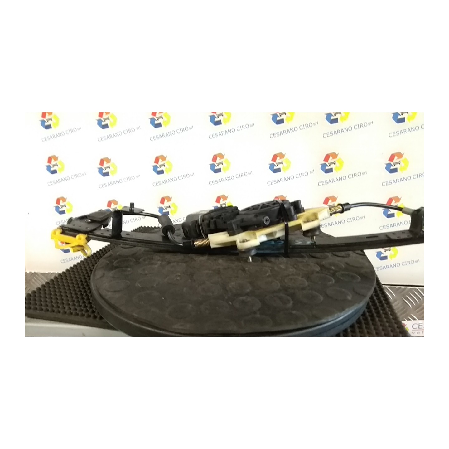 ALZACRISTALLO ELETTR. PORTA ANT. CON MOTORINO SX. 172 ALFA ROMEO 156 1A SERIE (03/02-05/03) AR32205 60672278