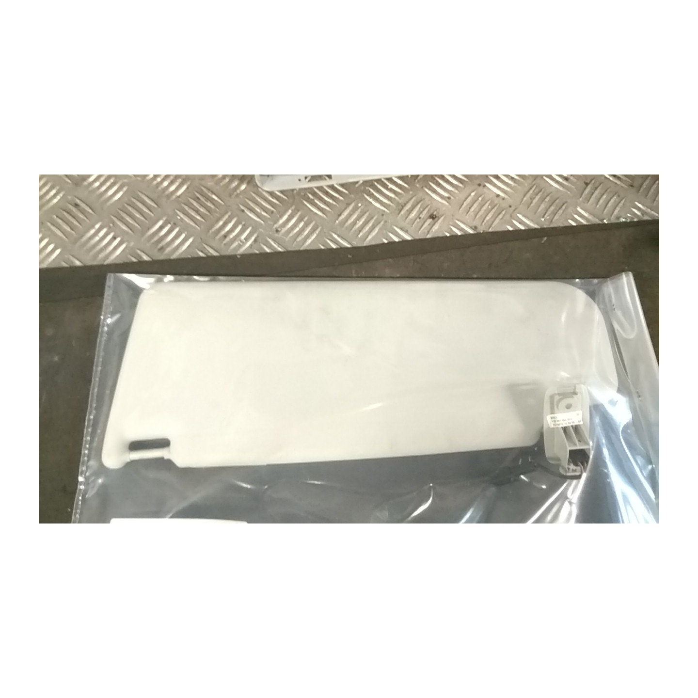 ALETTA PARASOLE PARABREZZA DX. 237 VOLKSWAGEN GOLF (5K/AJ) (09/08-) CAY 1K0857552K2F4