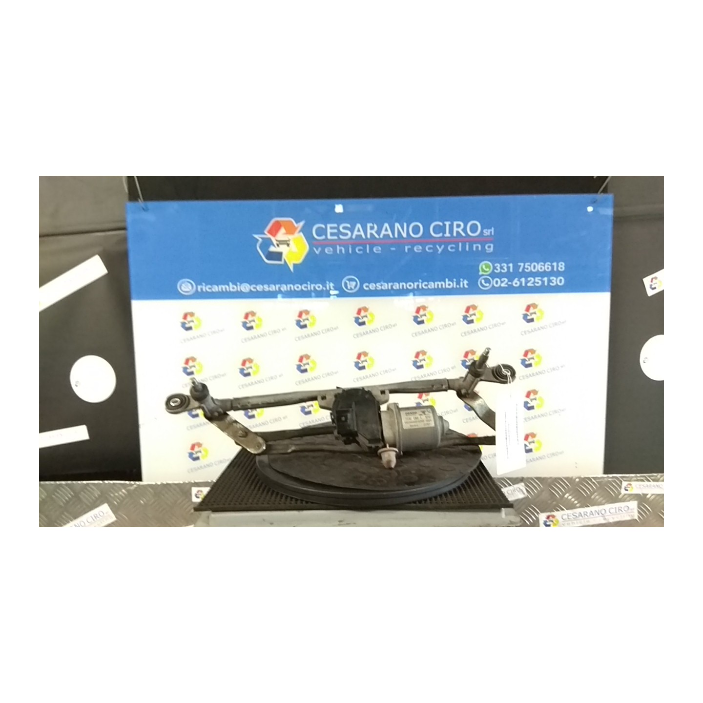 MECCANISMO TERGIPARABREZZA CON MOTORINO 073 FIAT PANDA (33) (12/11-04/17) 169A4000 52024852
