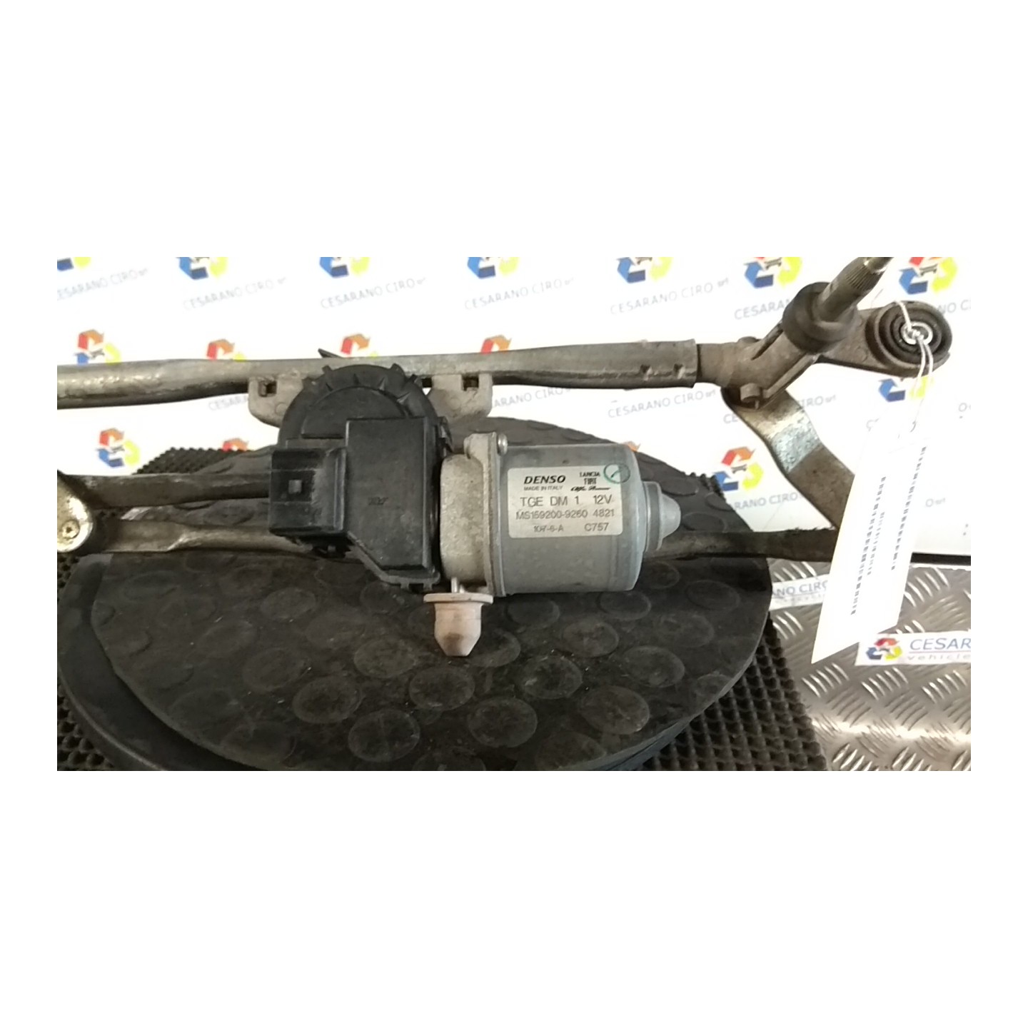 MECCANISMO TERGIPARABREZZA CON MOTORINO 073 FIAT PANDA (33) (12/11-04/17) 169A4000 52024852