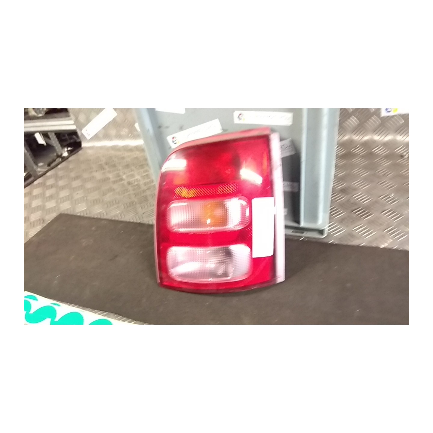 FANALE POST. DX. 057 NISSAN MICRA (K11E) (09/00-01/03) CG10 265501F505