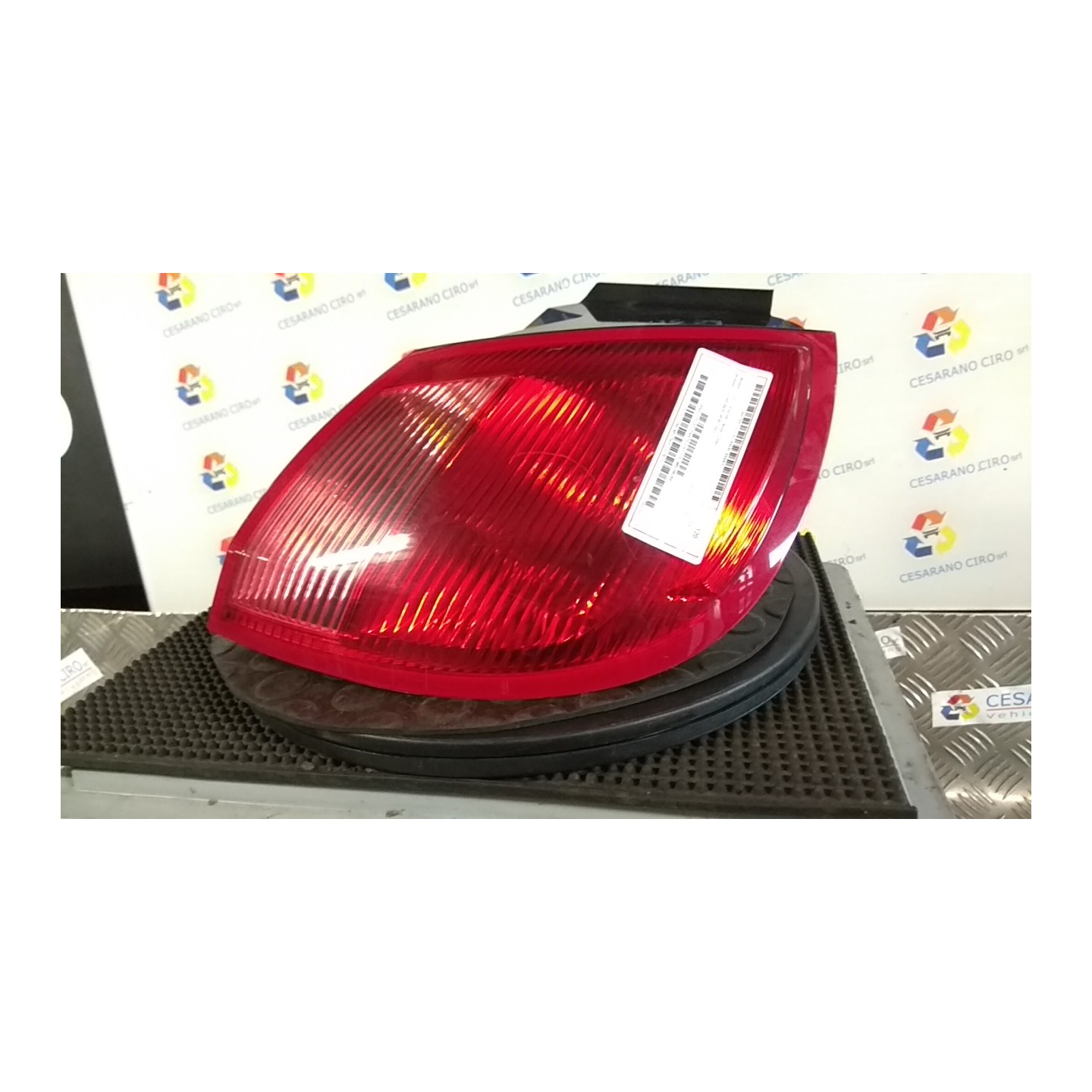 FANALE POST. PARTE EST. DX. 063 MITSUBISHI COLT 7A SERIE (06/04-12/09) 135930 MN186268