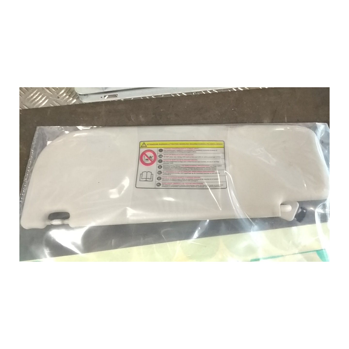 ALETTA PARASOLE PARABREZZA DX. 043 FIAT QUBO (3N) (07/08-05/17) 199A2000 735733816