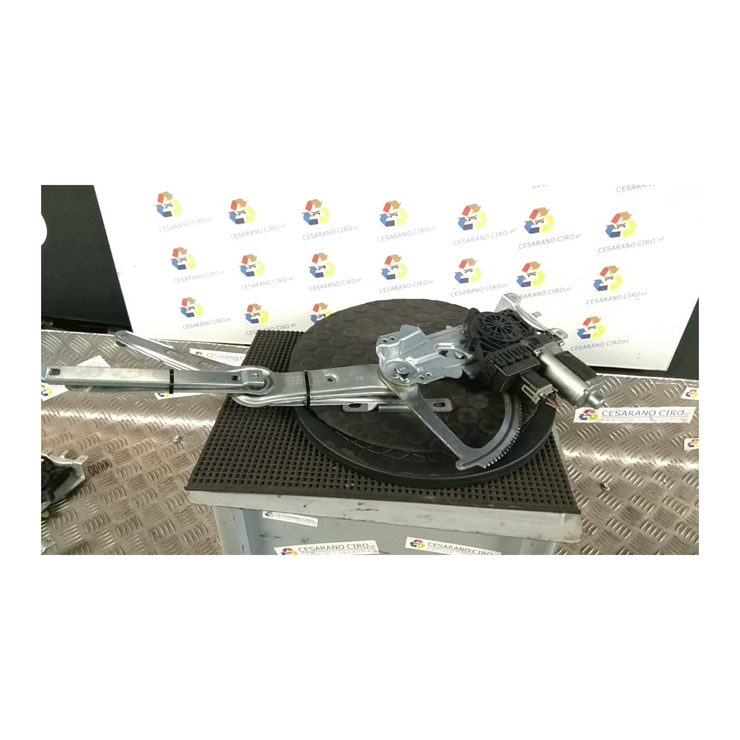 ALZACRISTALLO ELETTR. PORTA ANT. SX. 060 OPEL ASTRA (A04) (01/04-03/11) Z17DTH 93178695