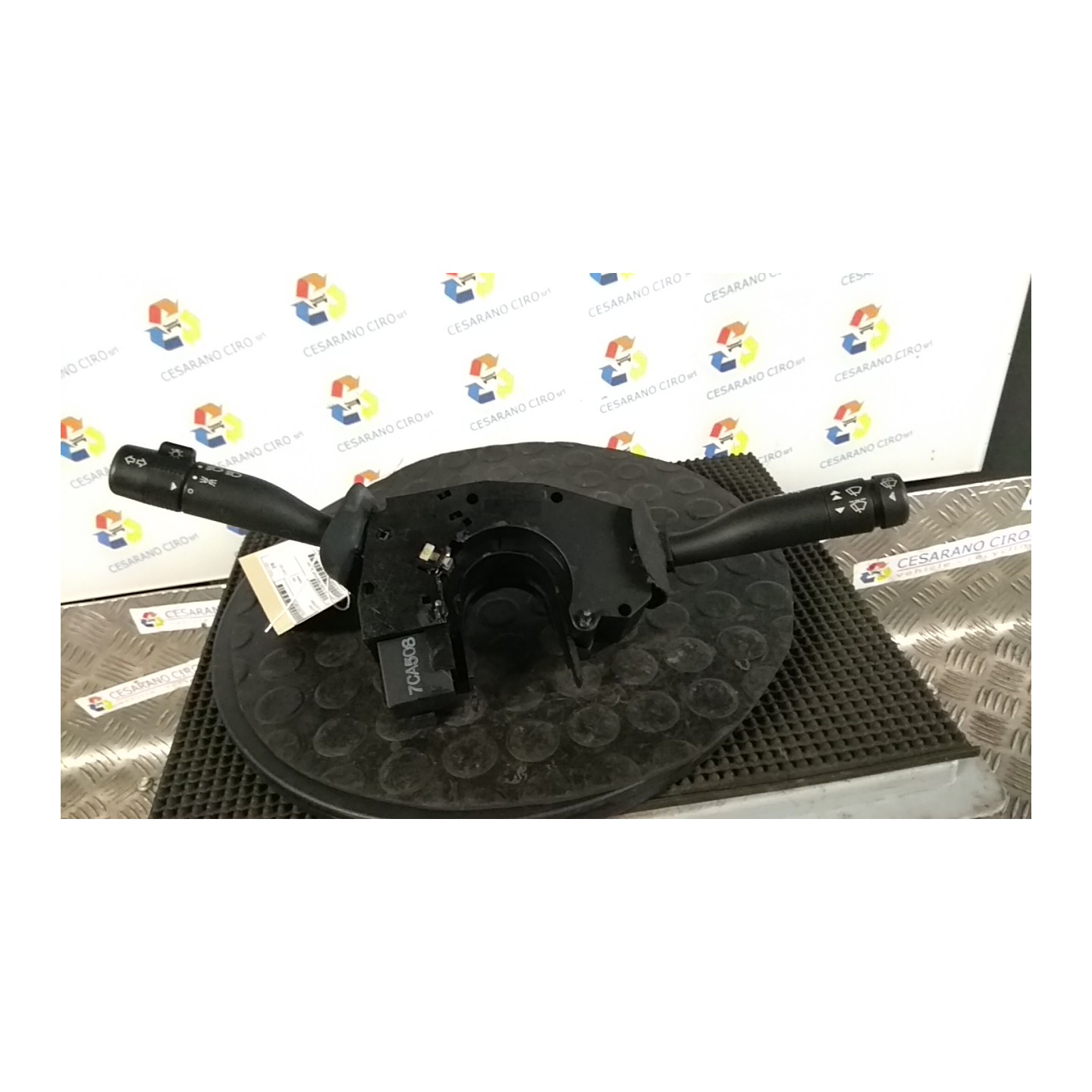 DEVIOGUIDASGANCIO 08-98 C/LAVA TERGI POST. 113 FORD KA (CCQ) (11/96-10/08) J4D 1041412