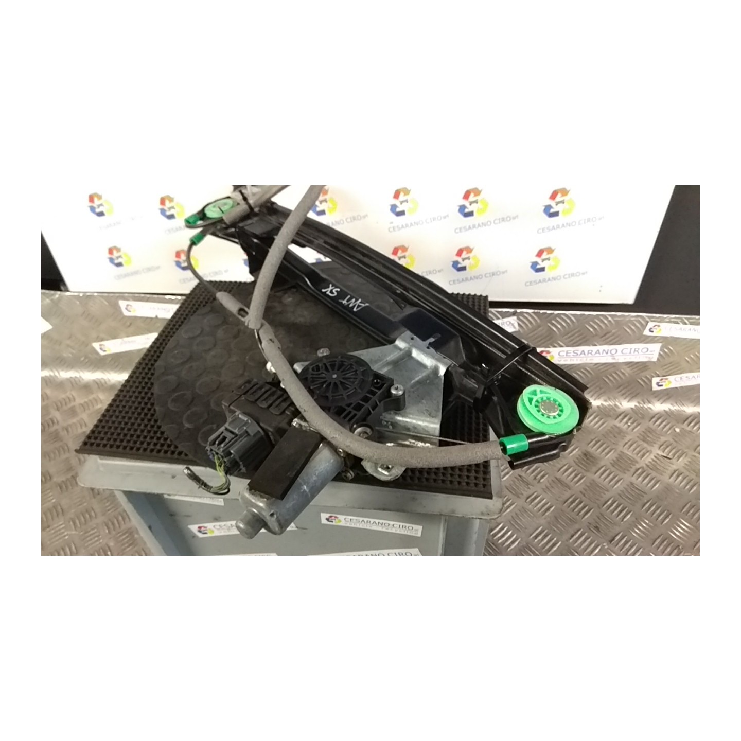 ALZACRISTALLO ELETTR. PORTA ANT. C/MOTORINO SX. 022 JAGUAR X-TYPE (02/01-05/10) XB C2S51554