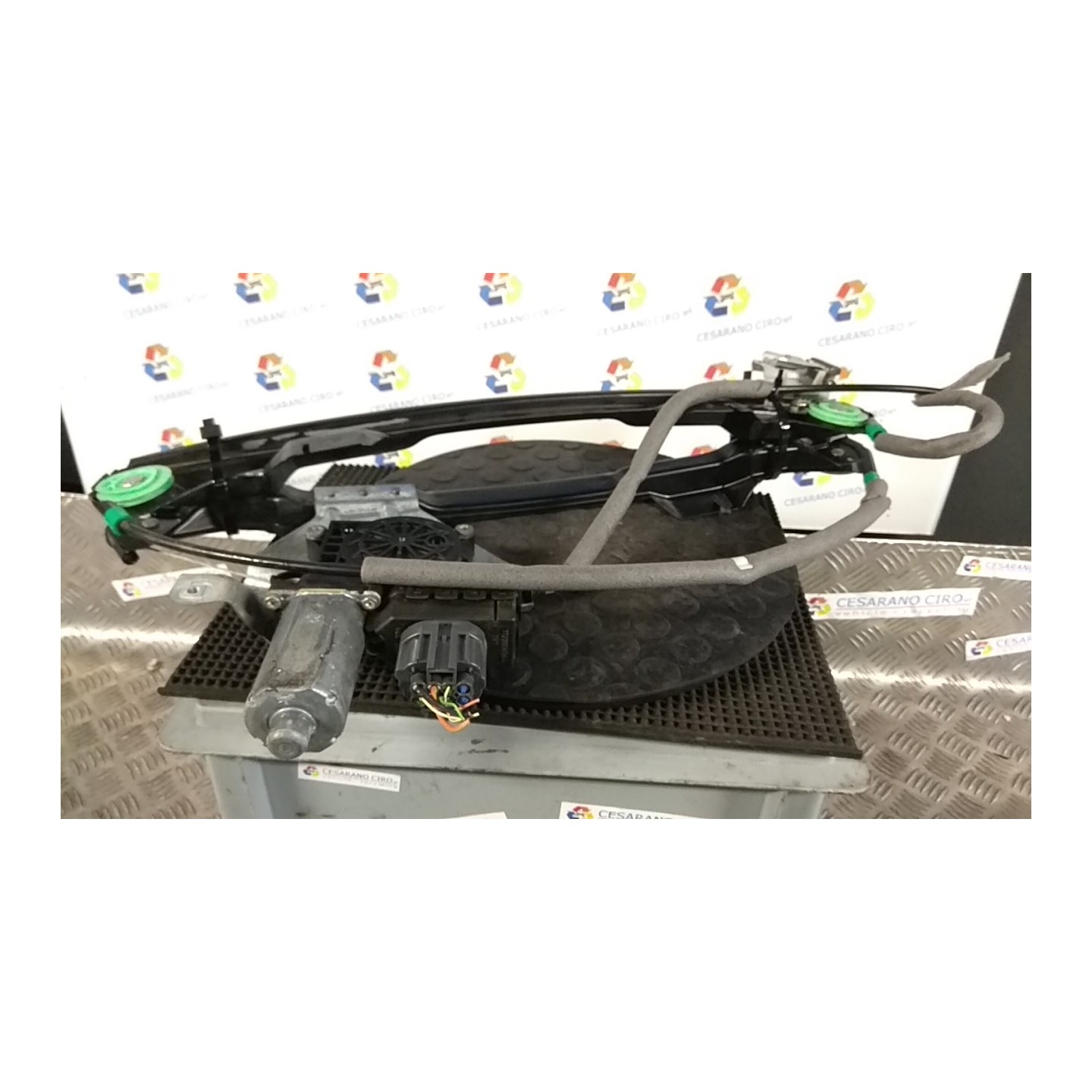 ALZACRISTALLO ELETTR. PORTA ANT. C/MOTORINO DX. 023 JAGUAR X-TYPE (02/01-05/10) XB C2S51553