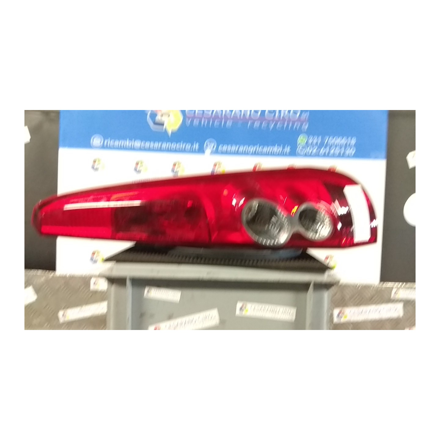 FANALE POST. DX. 102 FORD FIESTA (CBK) (03/02-12/05) FUJA 1324563