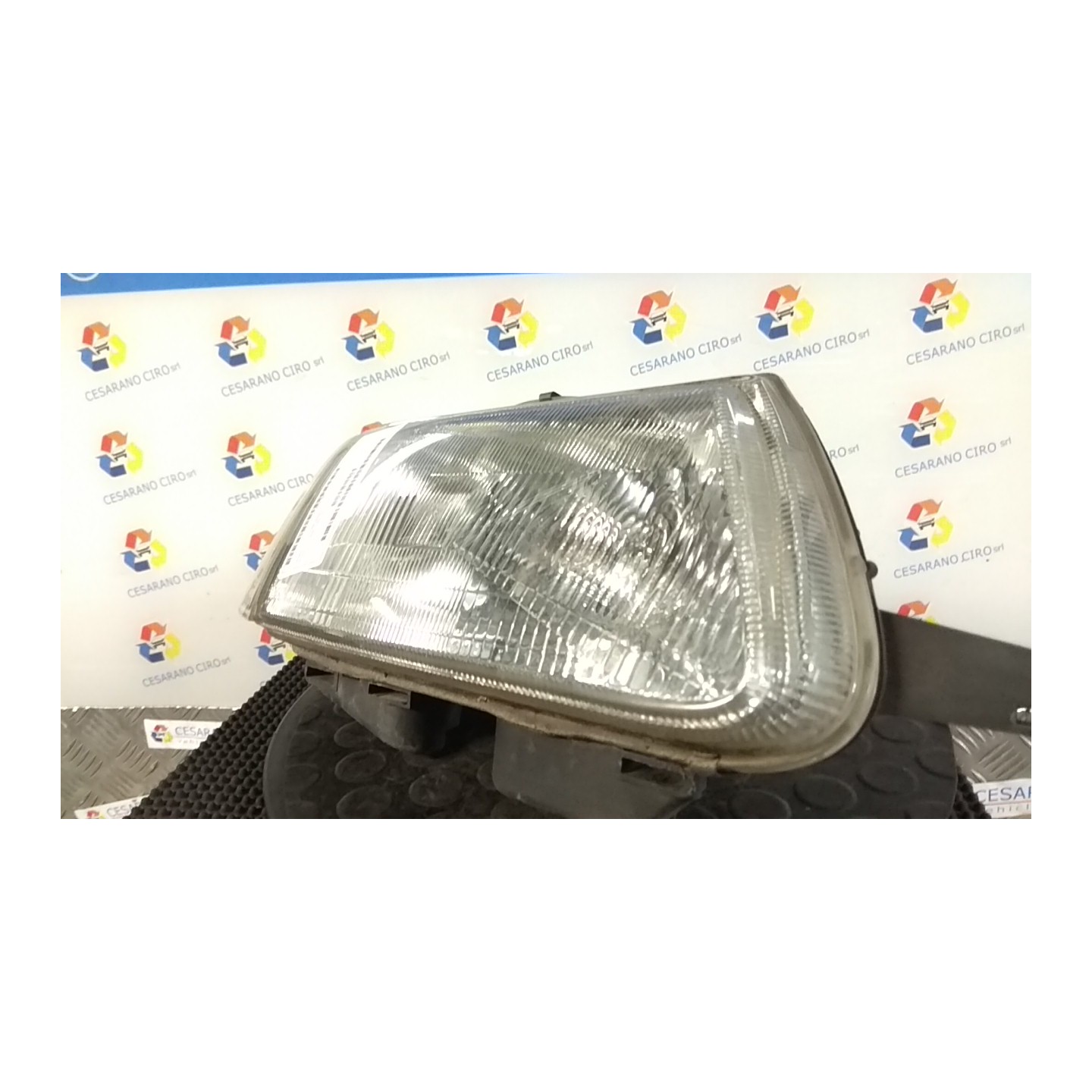 PROIETTORE DX. 123 CITROEN SAXO (03/96-08/99) HDZ 6205N5