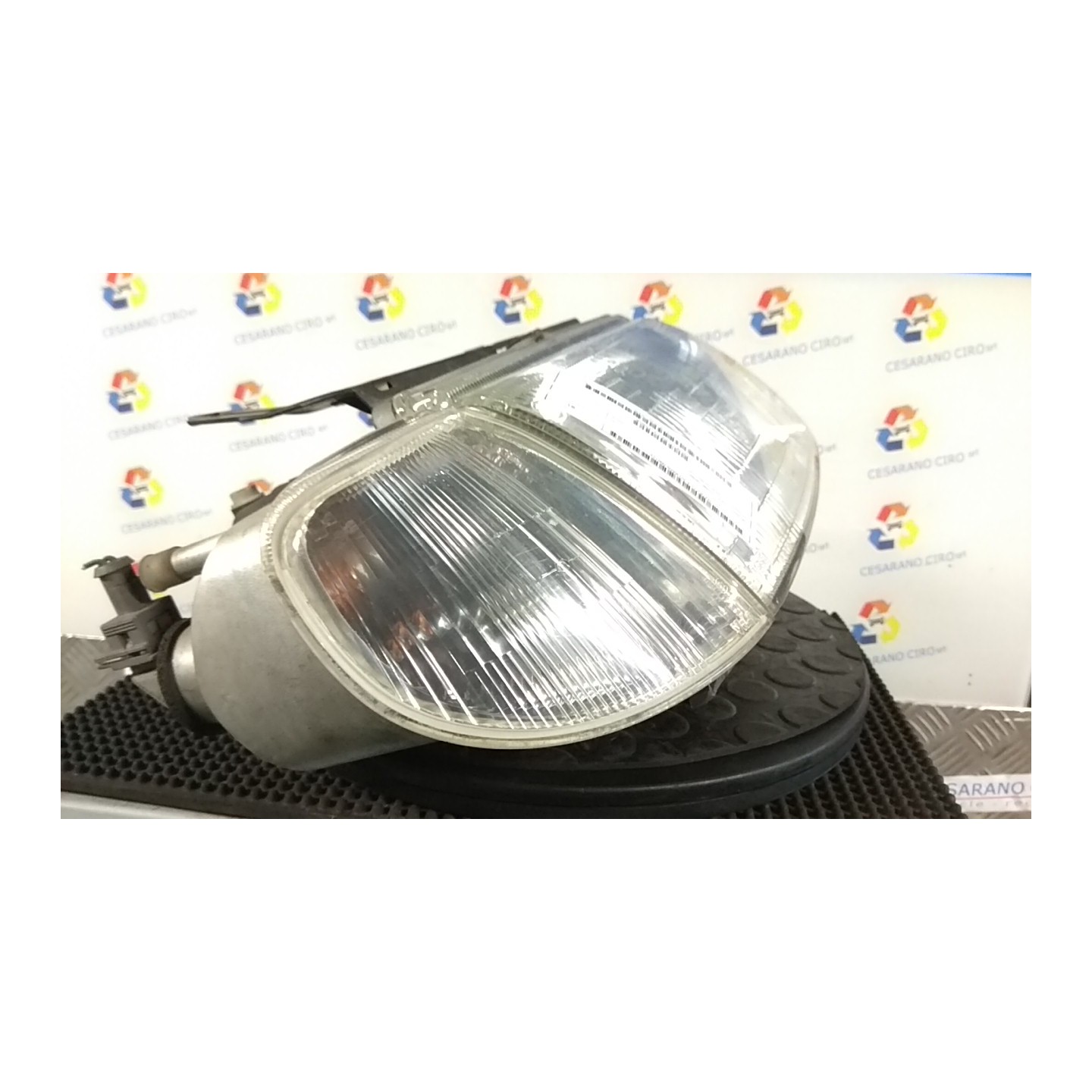 PROIETTORE DX. 123 CITROEN SAXO (03/96-08/99) HDZ 6205N5