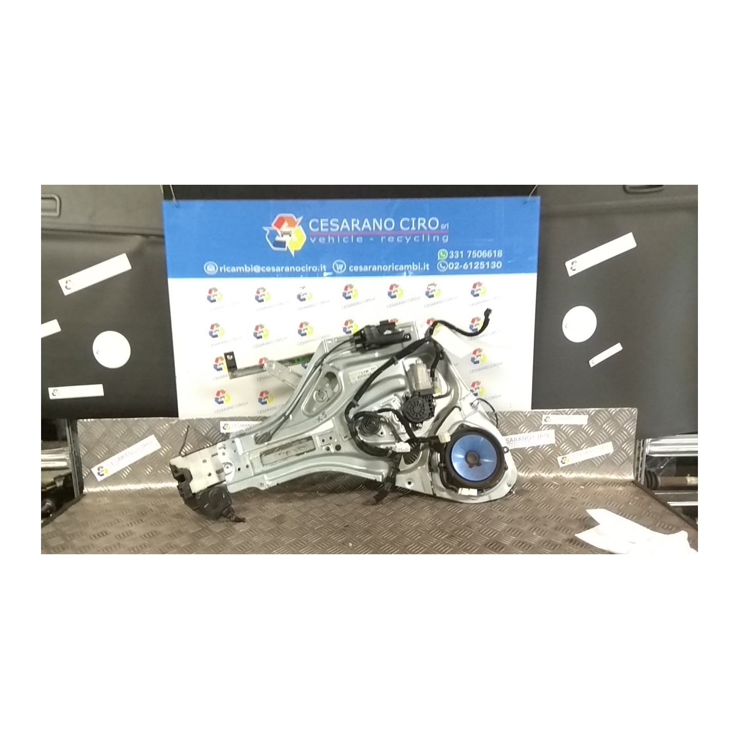 ALZACRISTALLO ELETTR. PORTA ANT. C/MOTORINO SX. 009 KIA SPORTAGE 2A SERIE (10/04-05/11 D4EA 824011F010