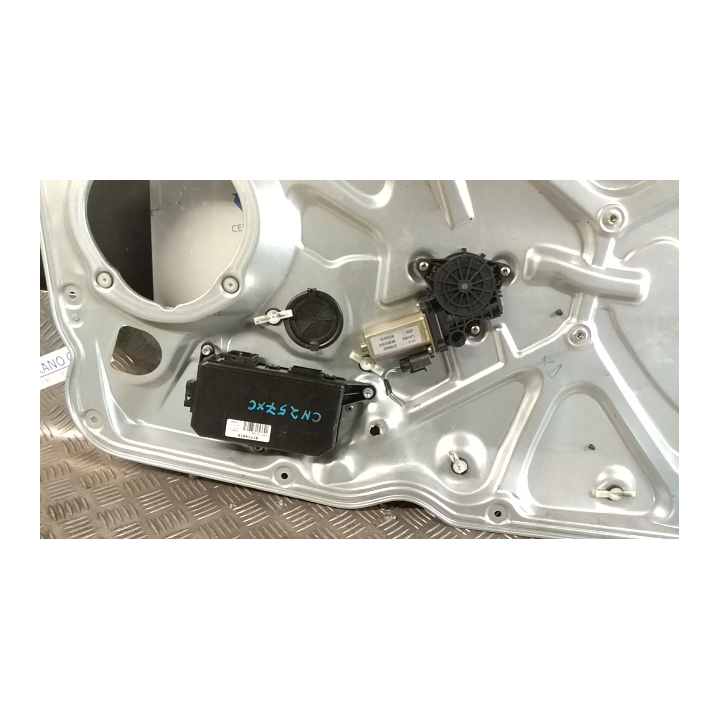 ALZACRISTALLO ELETTR. PORTA ANT. SX. 022 FIAT STILO (2V) (11/03-06/09) 192A9000 46831653