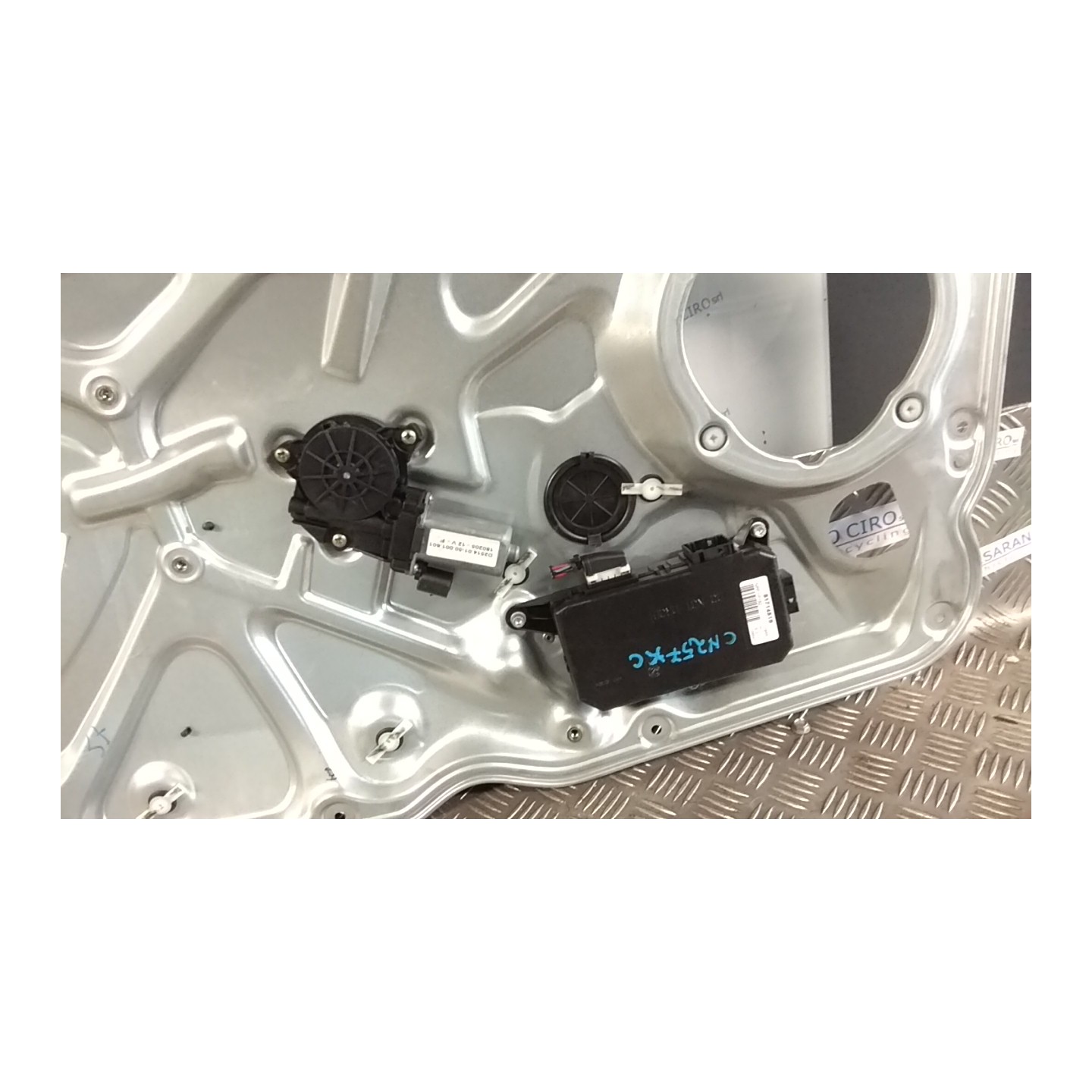 ALZACRISTALLO ELETTR. PORTA ANT. DX. 023 FIAT STILO (2V) (11/03-06/09) 192A9000 46831652