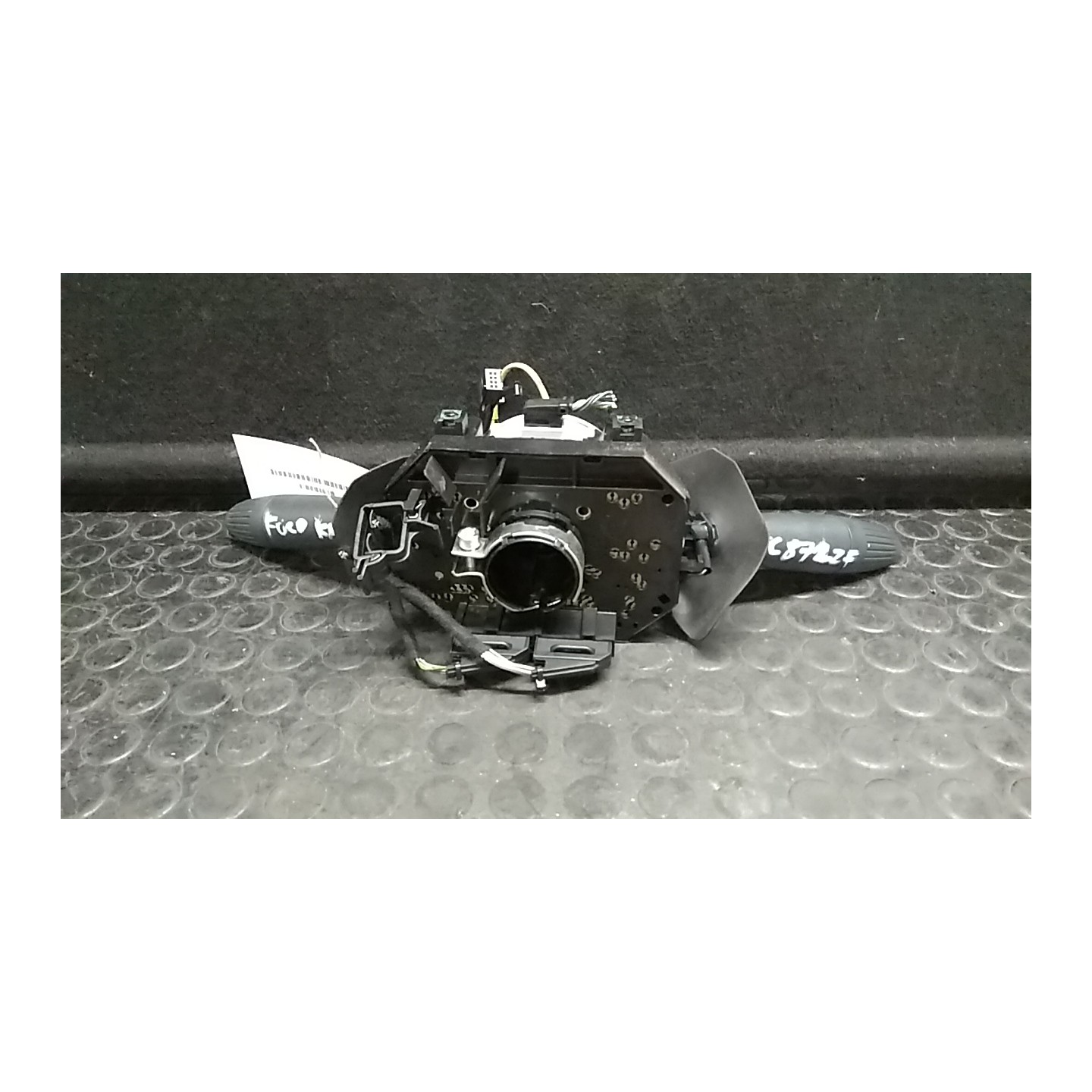 DEVIOGUIDASGANCIO 119 FORD KA (CCU) (10/08-) 169A4000 1790293