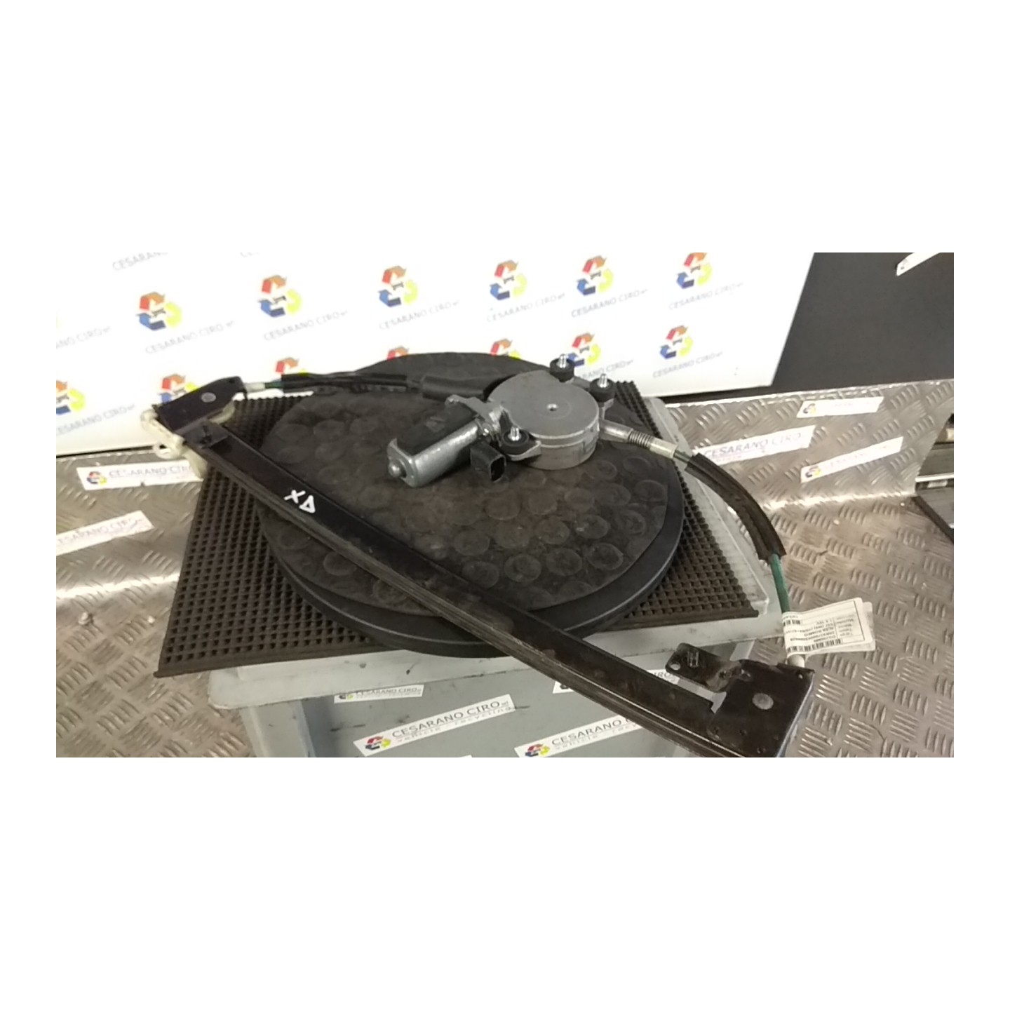 ALZACRISTALLO ELETTR. PORTA ANT. C/MOTORINO DX. 055 ALFA ROMEO 147 (W8) (10/04-07/11) AR37203 46751870