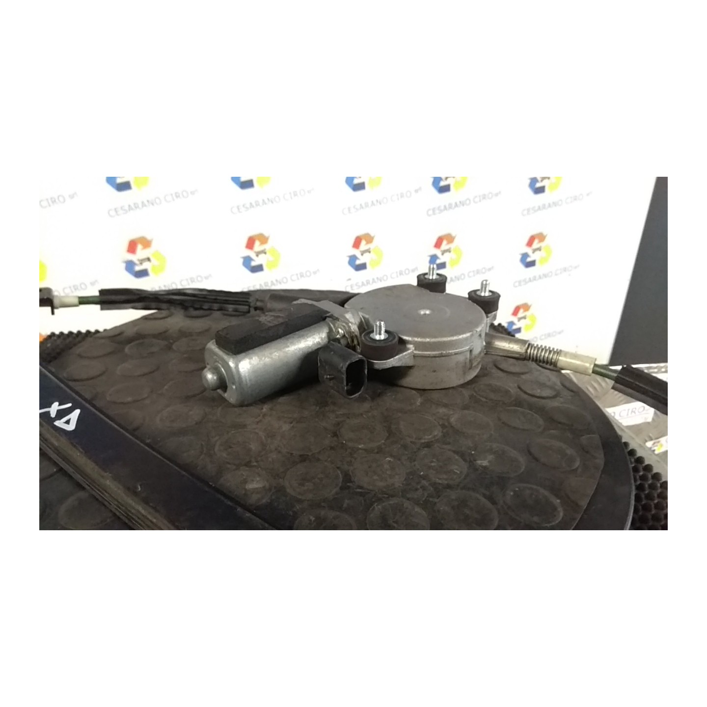 ALZACRISTALLO ELETTR. PORTA ANT. C/MOTORINO DX. 055 ALFA ROMEO 147 (W8) (10/04-07/11) AR37203 46751870