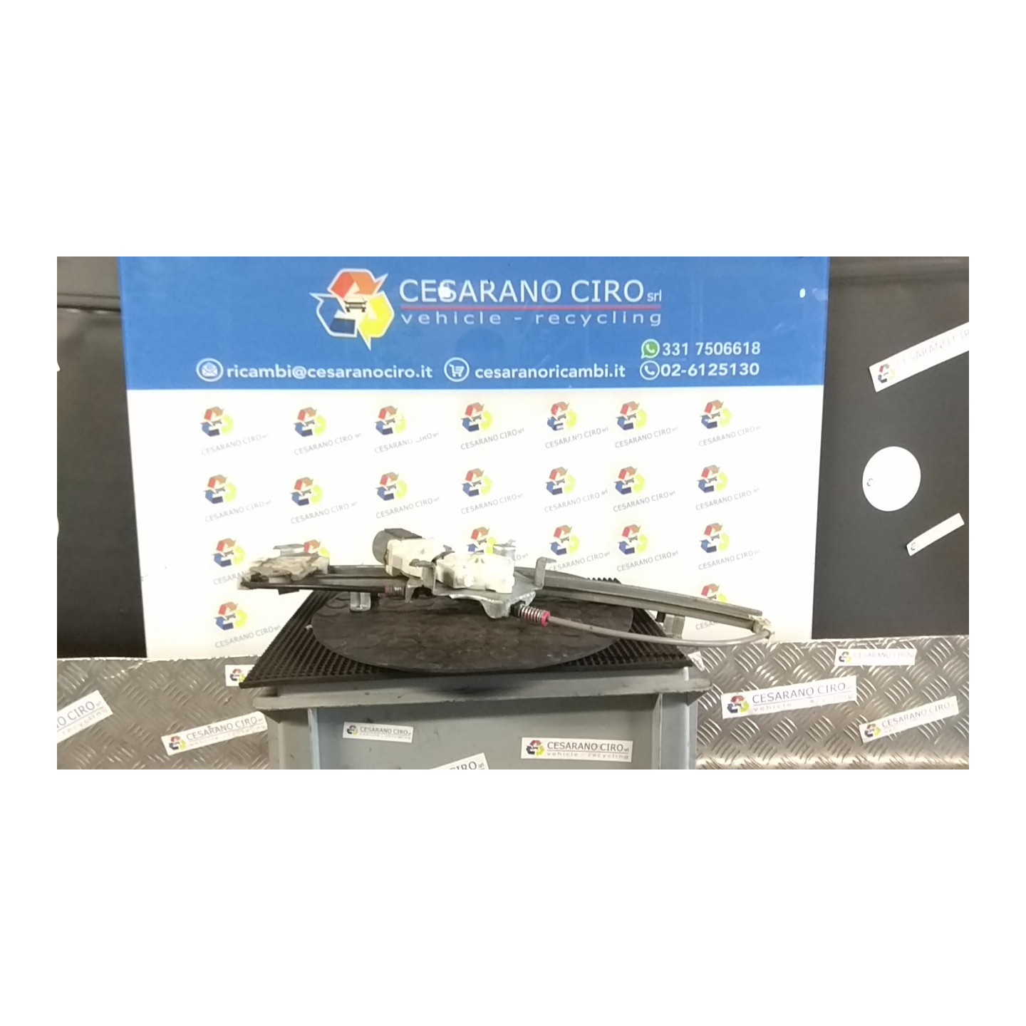 ALZACRISTALLO ELETTR. PORTA ANT. C/MOTORINO SX. 121 NISSAN MICRA (K12E) (11/02-05/06) K9K 80701BC60B