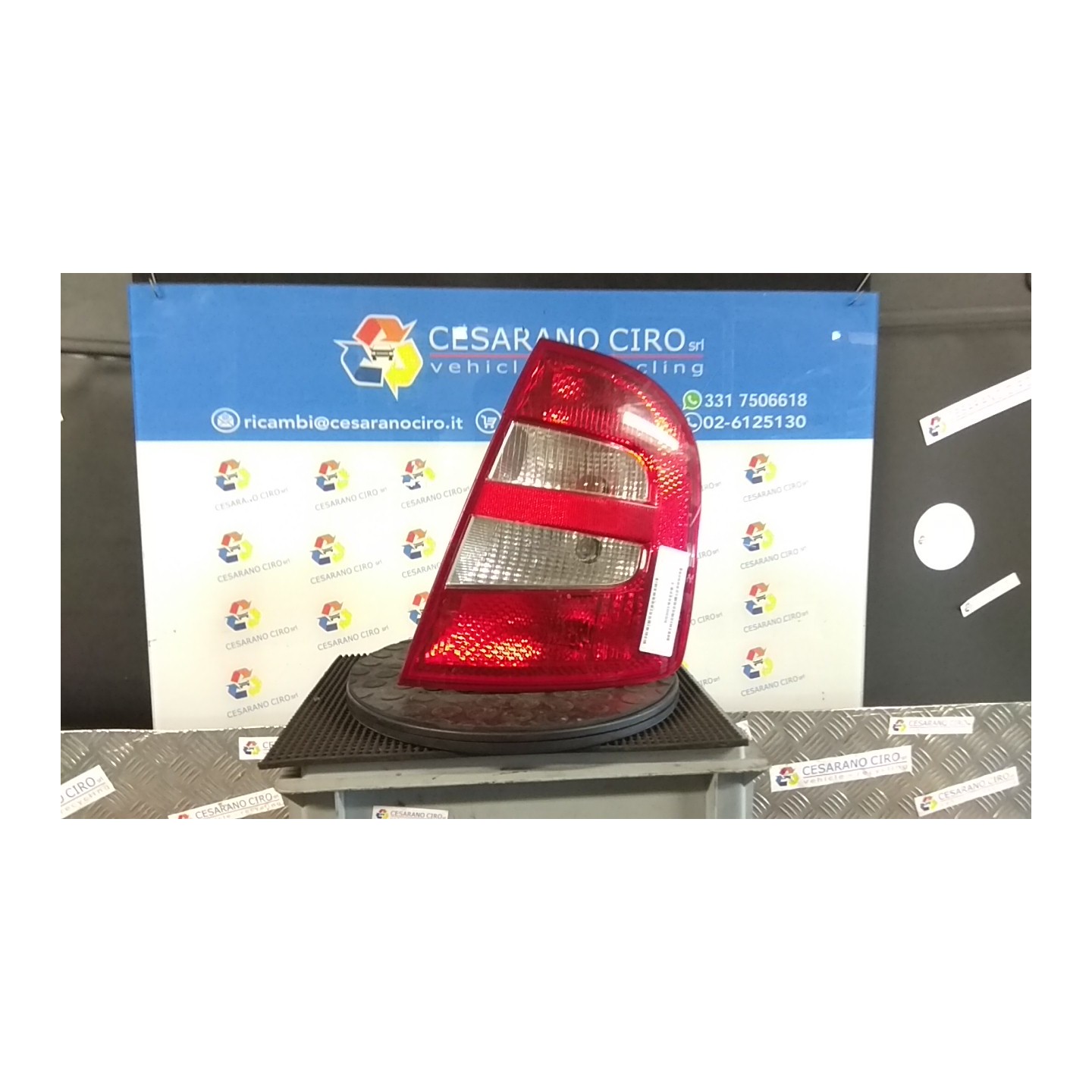 FANALE POST. DX. 153 SKODA FABIA (6Y) (01/00-11/07) AZQ 6Y6945112C