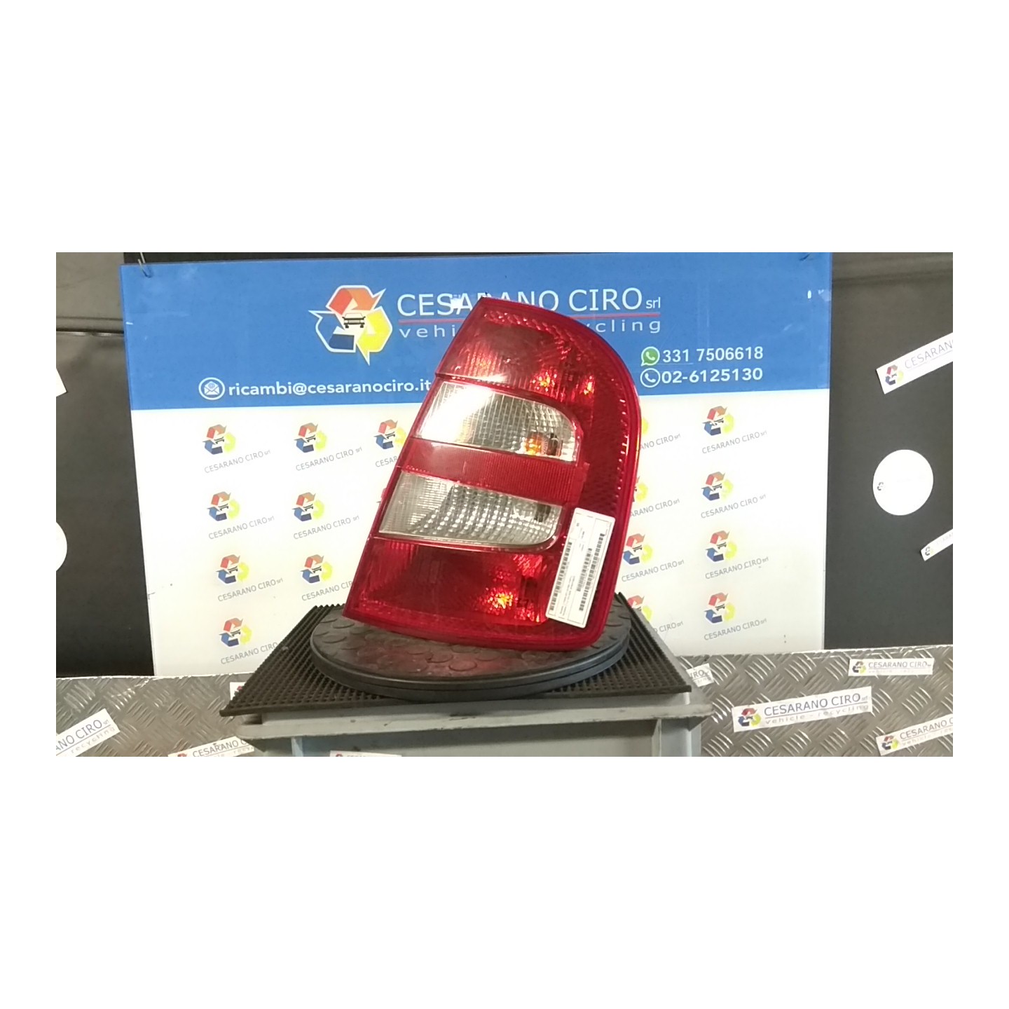 FANALE POST. DX. 153 SKODA FABIA (6Y) (01/00-11/07) AZQ 6Y6945112C