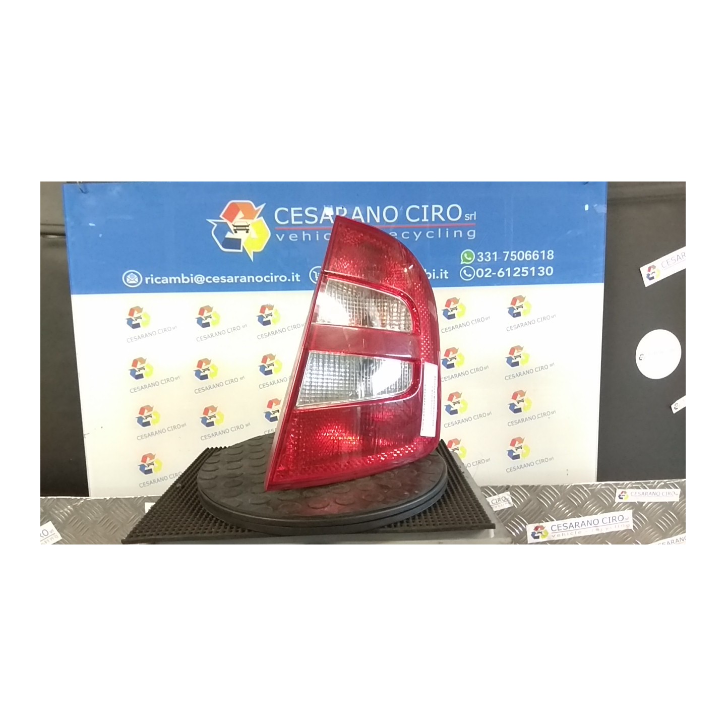 FANALE POST. DX. 153 SKODA FABIA (6Y) (01/00-11/07) AZQ 6Y6945112C