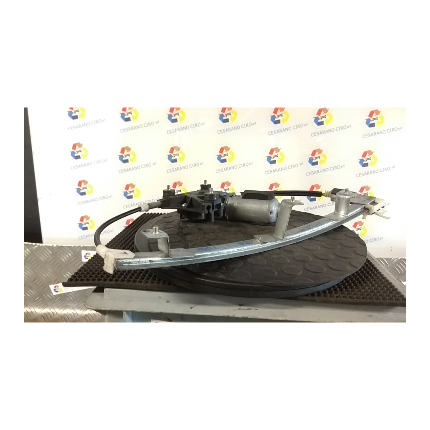 ALZACRISTALLO ELETTR. PORTA ANT. CON MOTORINO DX. 031 ALFA ROMEO 156 1A SERIE (10/97-03/00) AR32301 60672277