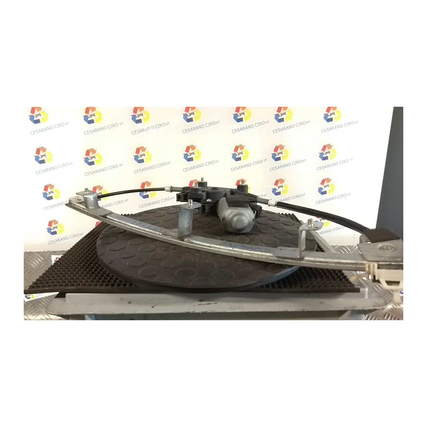ALZACRISTALLO ELETTR. PORTA ANT. CON MOTORINO DX. 031 ALFA ROMEO 156 1A SERIE (10/97-03/00) AR32301 60672277