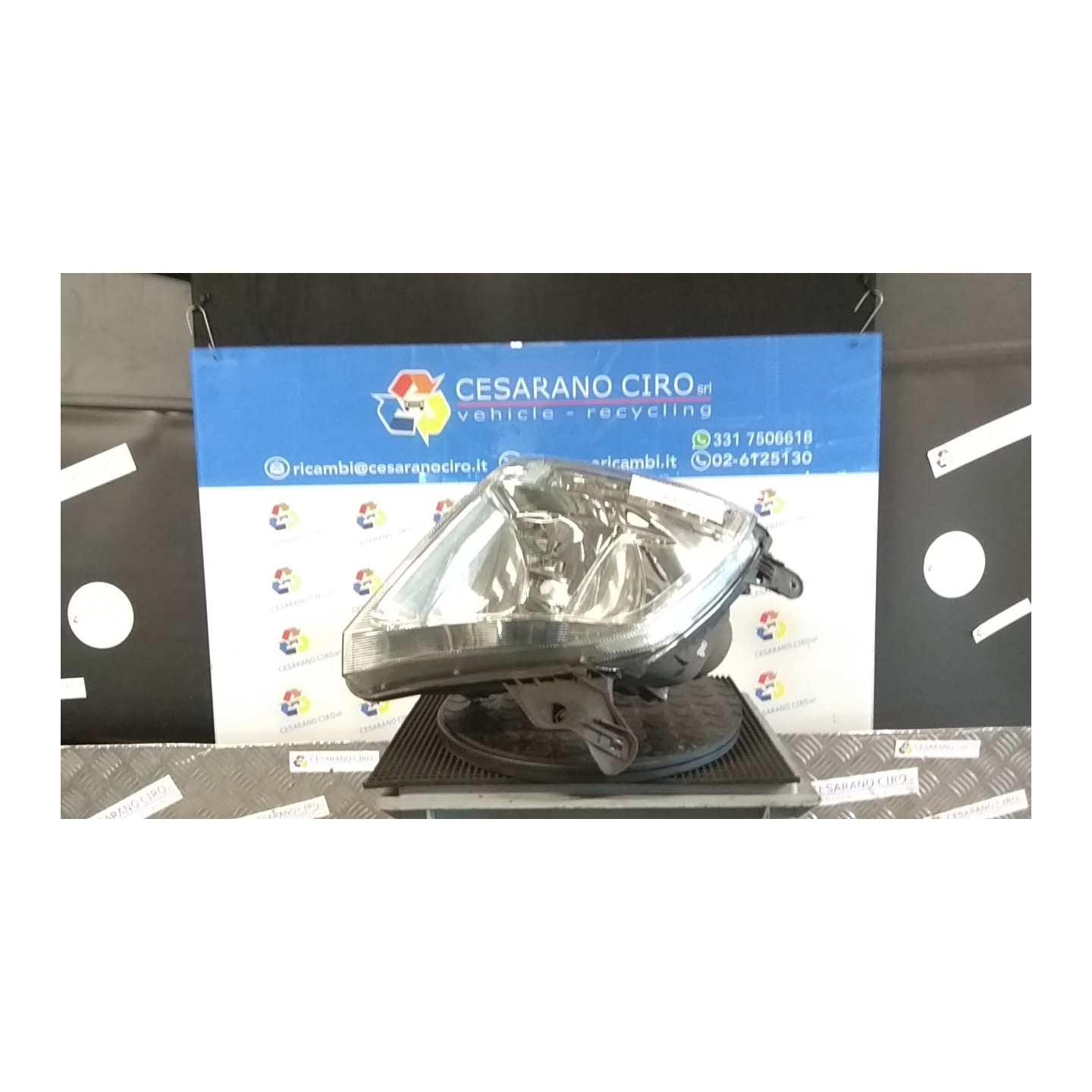 PROIETTORE DX. 040 OPEL MERIVA (X03) (03/03-12/10) Z16XE 93175365