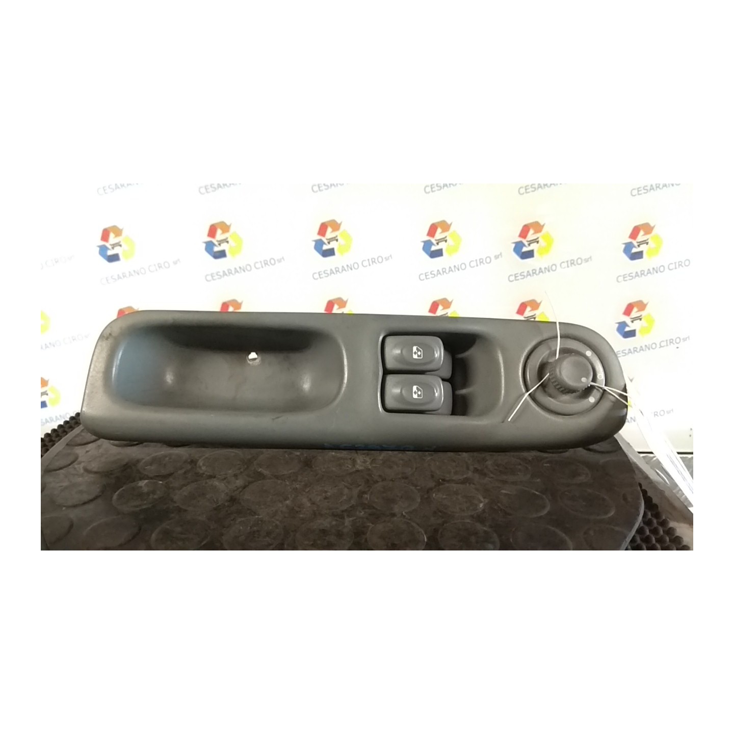 BLOCCO COMANDI ALZACRISTALLI E RETROVISORI EST. 067 RENAULT TWINGO 1A SERIE (08/98-09/07) D7FF7 NB3719019039001