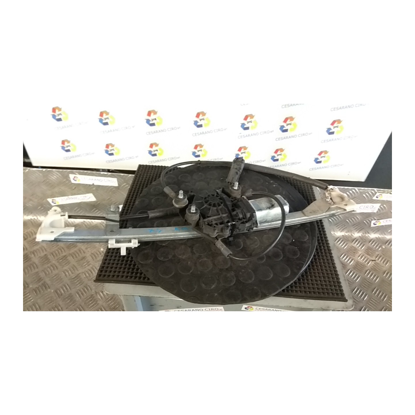 ALZACRISTALLO ELETTR. PORTA ANT. SX. 074 FIAT PUNTO 1A SERIE (11/93-10/99) 176A8000 46736435