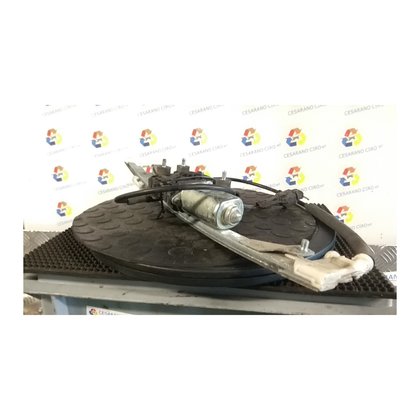 ALZACRISTALLO ELETTR. PORTA ANT. SX. 074 FIAT PUNTO 1A SERIE (11/93-10/99) 176A8000 46736435