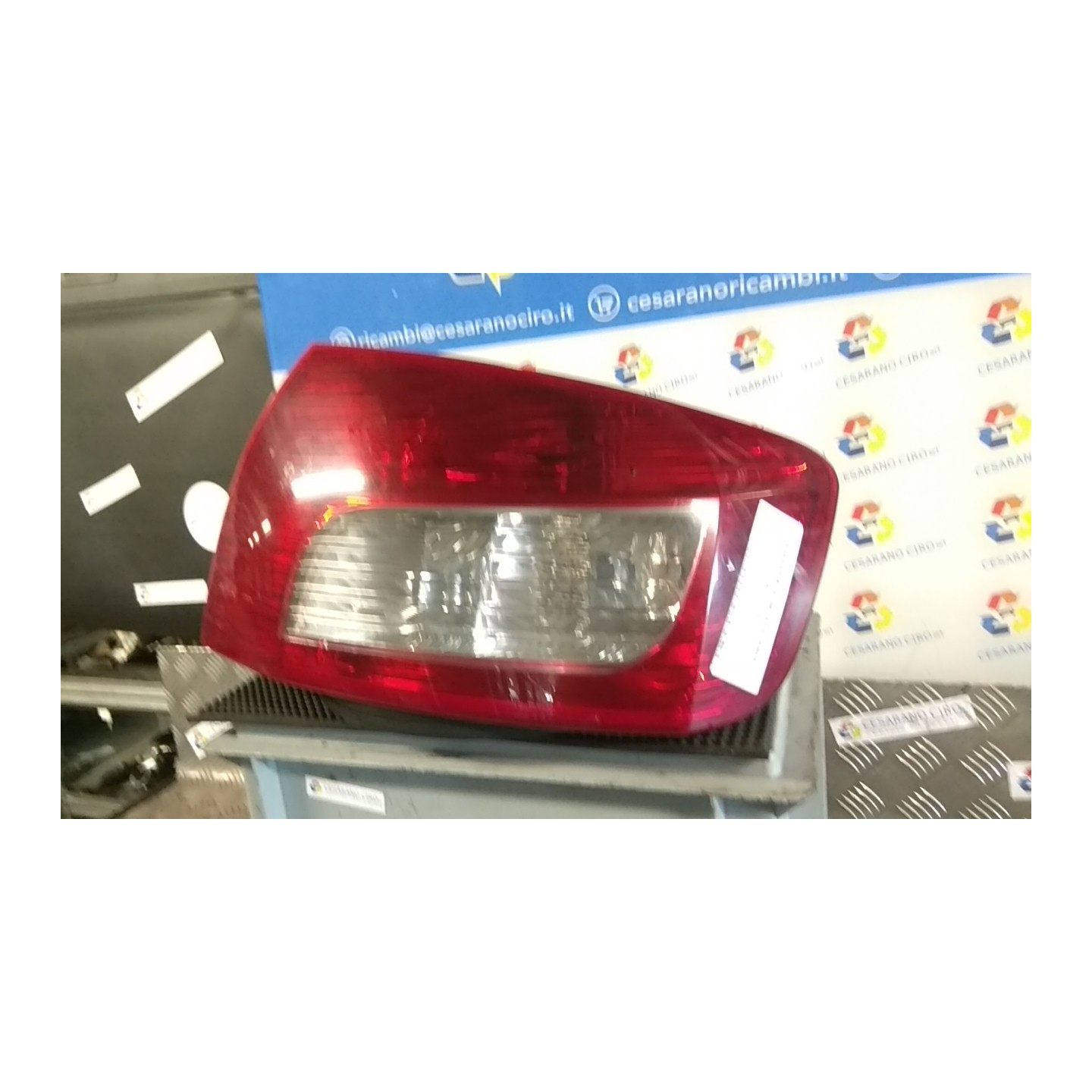 FANALE POST. DX. 090 PEUGEOT 407 (03/04-03/12) 9HZ 6351GC