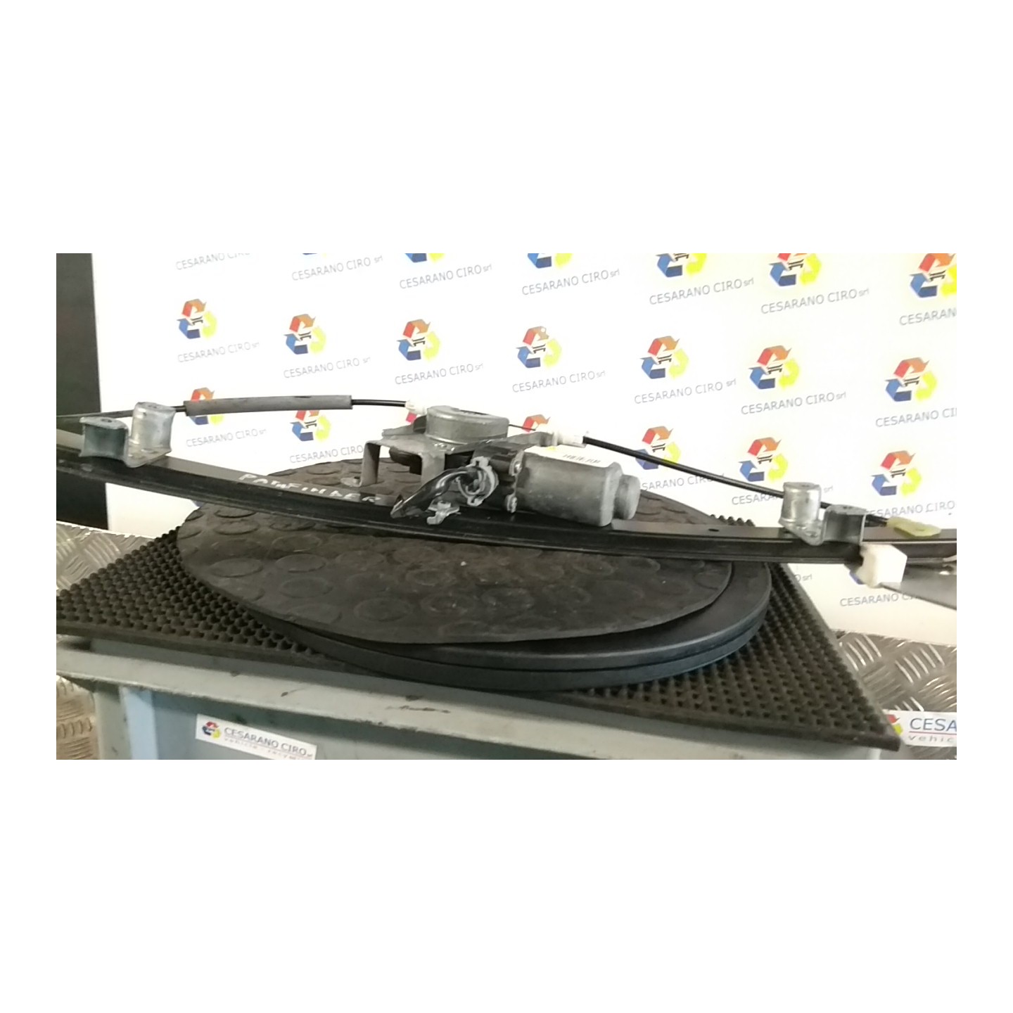 ALZACRISTALLO ELETTR. PORTA ANT. C/M DX. 041 NISSAN PATHFINDER (R51M) (02/05-) YD25 80700EB31C