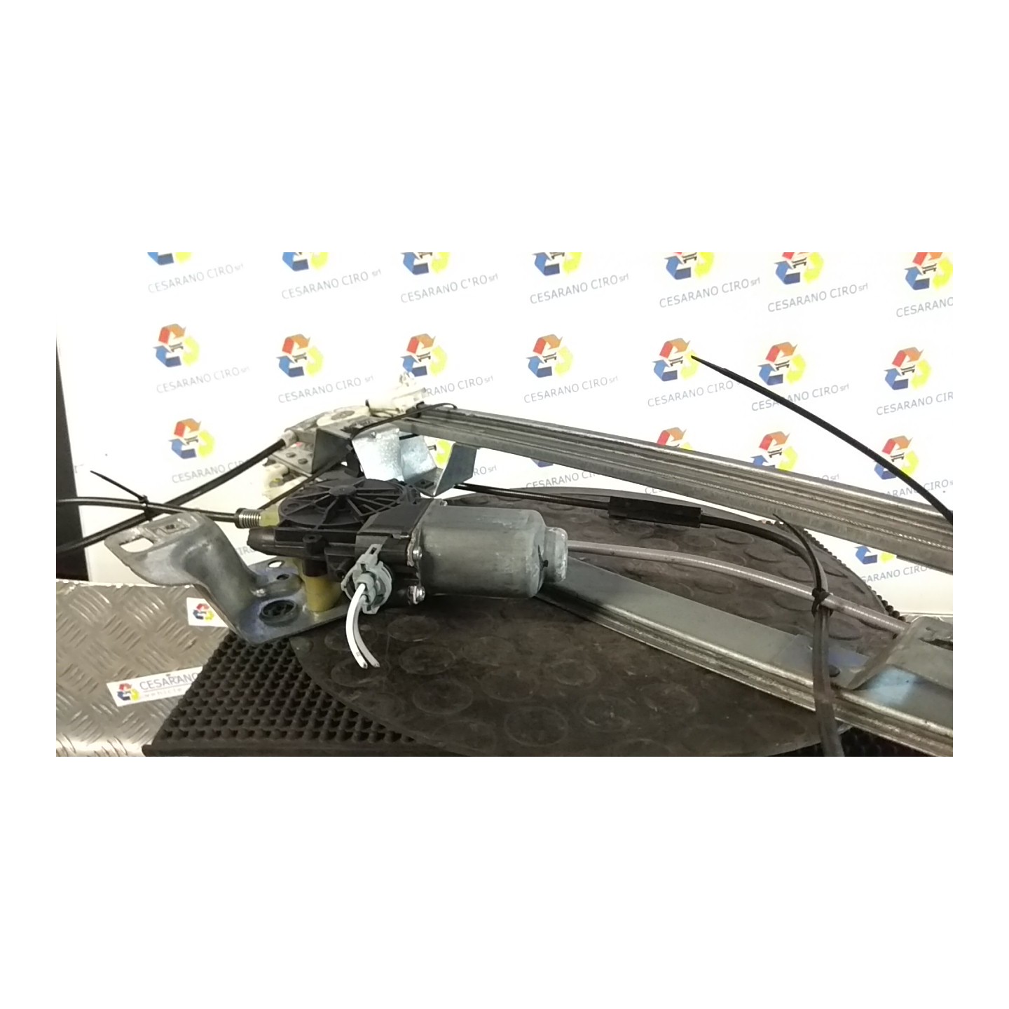 ALZACRISTALLO ELETTR. PORTA ANT. CON SX. 046 RENAULT KANGOO (01/08-) K9KD8 807213441R