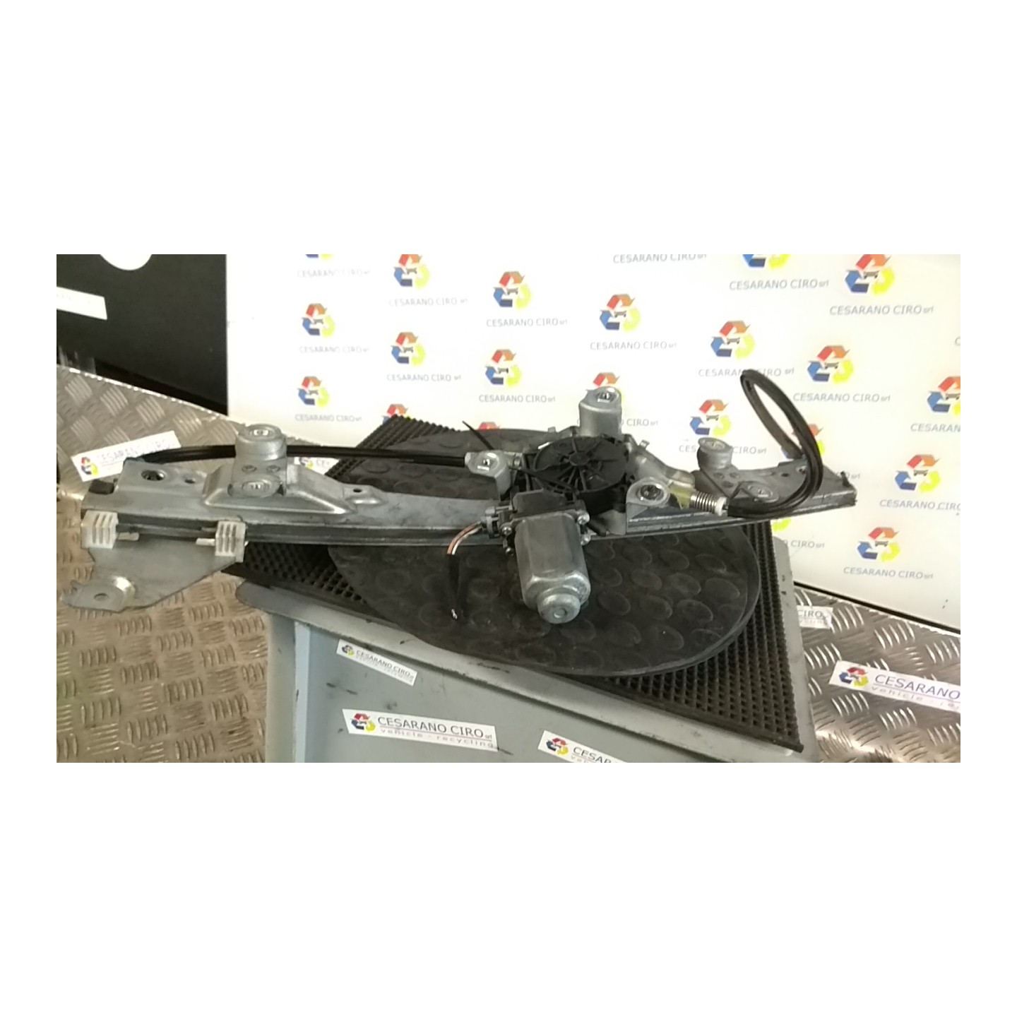 ALZACRISTALLO ELETTR. PORTA ANT. CON SX. 049 RENAULT TWINGO 2A SERIE (06/07-02/12) D7FA8 8200384743