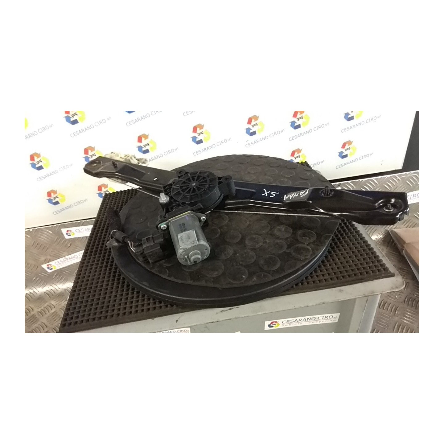 ALZACRISTALLO ELETTR. PORTA ANT. C/M SX. 054 FIAT PANDA (33) (12/11-04/17) 169A4000 51983617