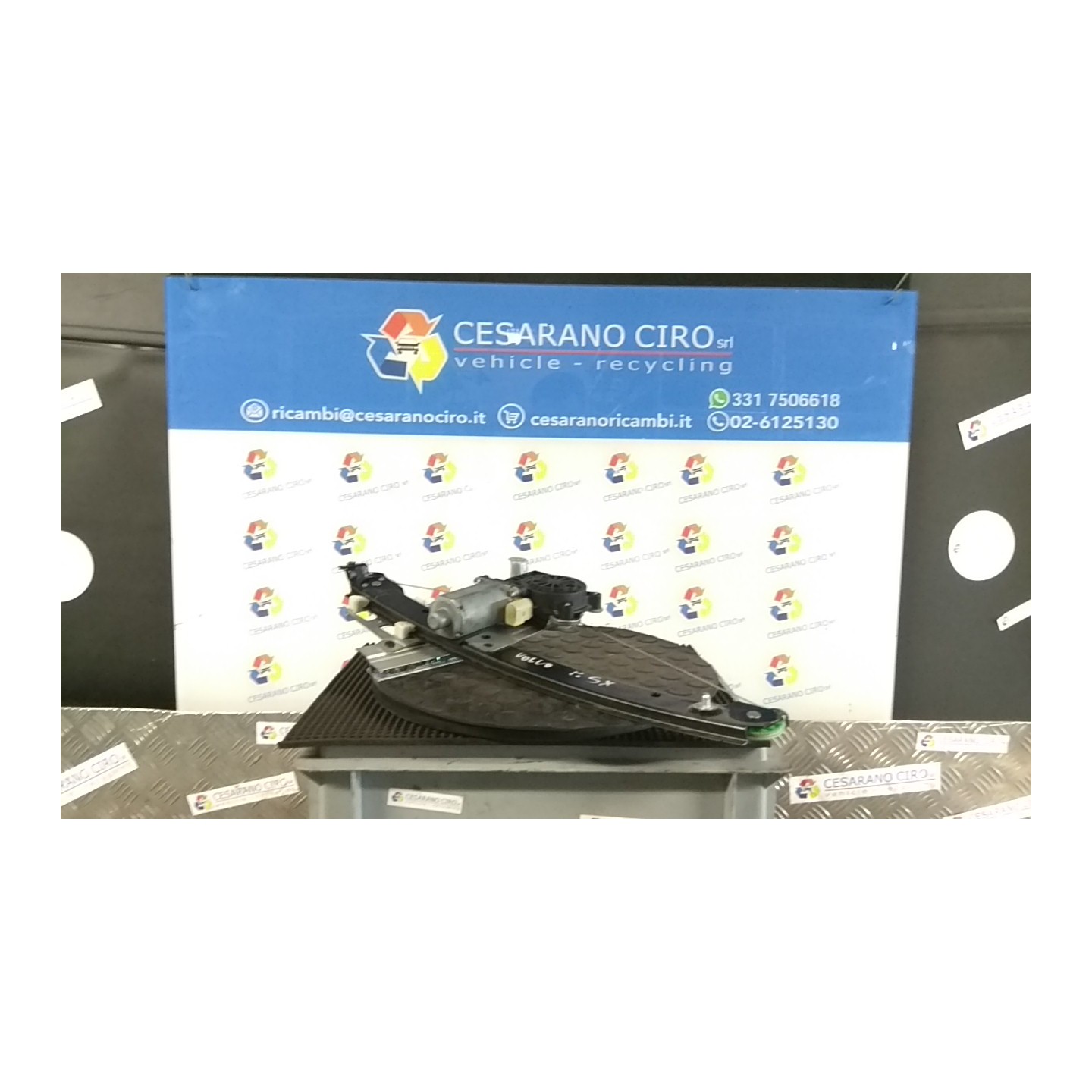 ALZACRISTALLO ELETTR. PORTA POST. C/ SX. 059 VOLVO V70/XC70 (01/00-10/07) D5244T4 31253719