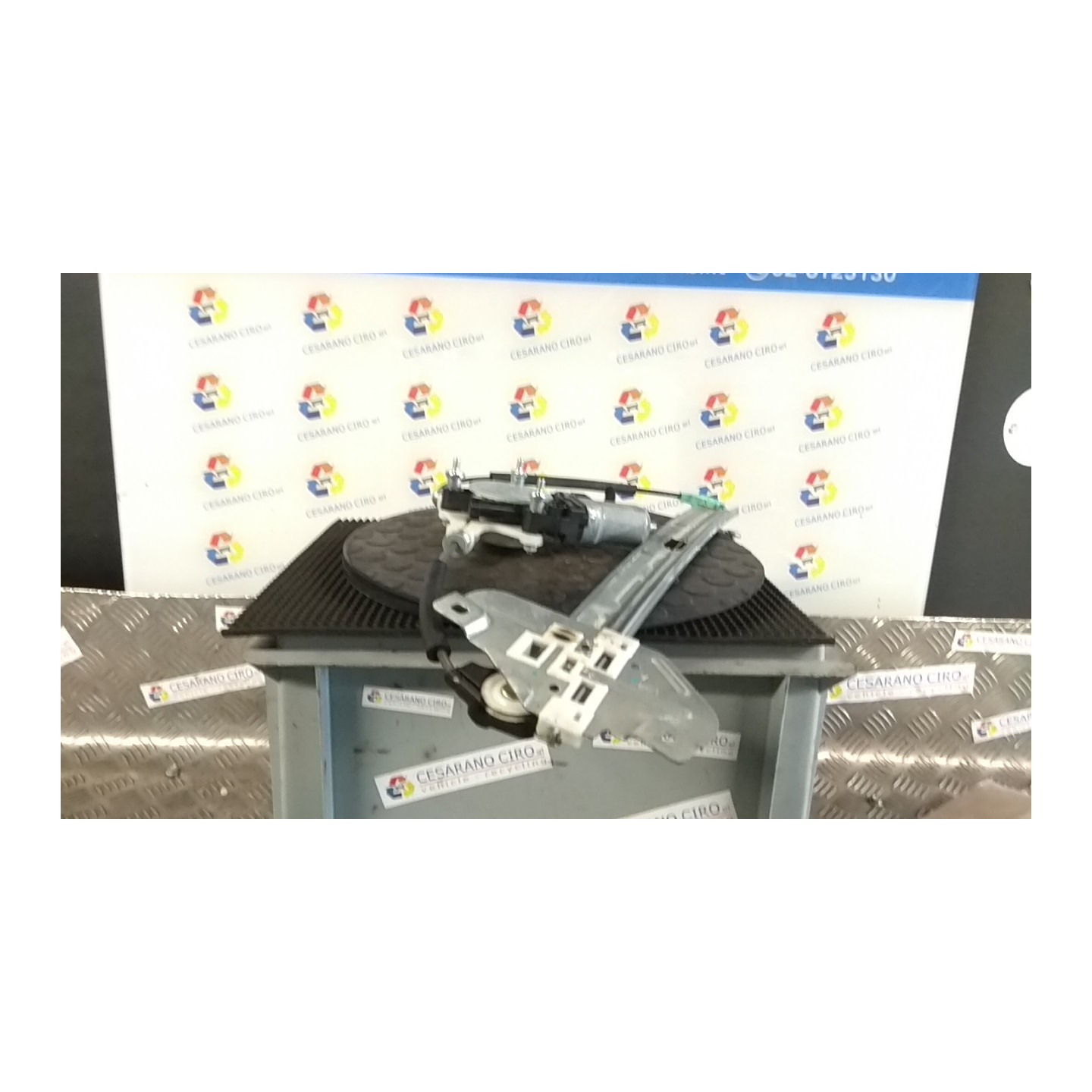 ALZACRISTALLO ELETTR. PORTA ANT. C/M DX. 060 KIA RIO 3A SERIE (01/15-) G4LA 824021W010