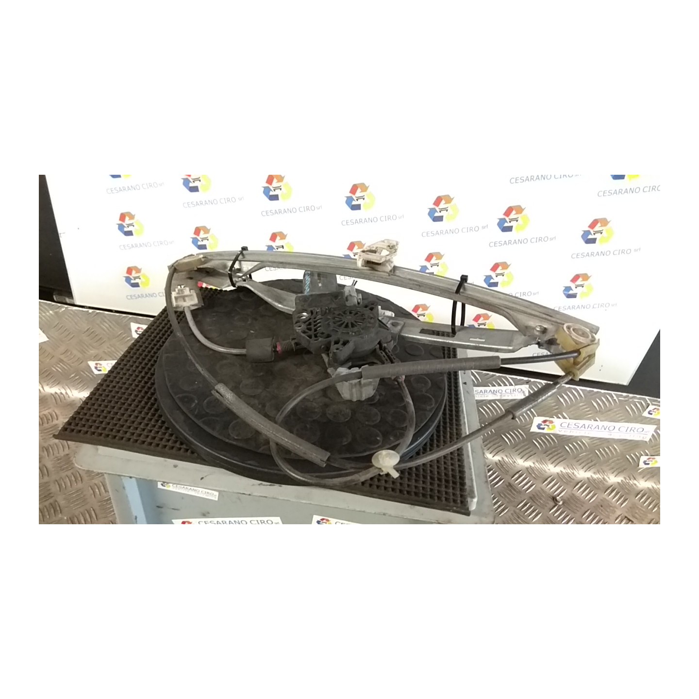 ALZACRISTALLO ELETTR. PORTA ANT. C/M DX. 063 PEUGEOT 206 (09/98-06/09) NFZ 9222E4