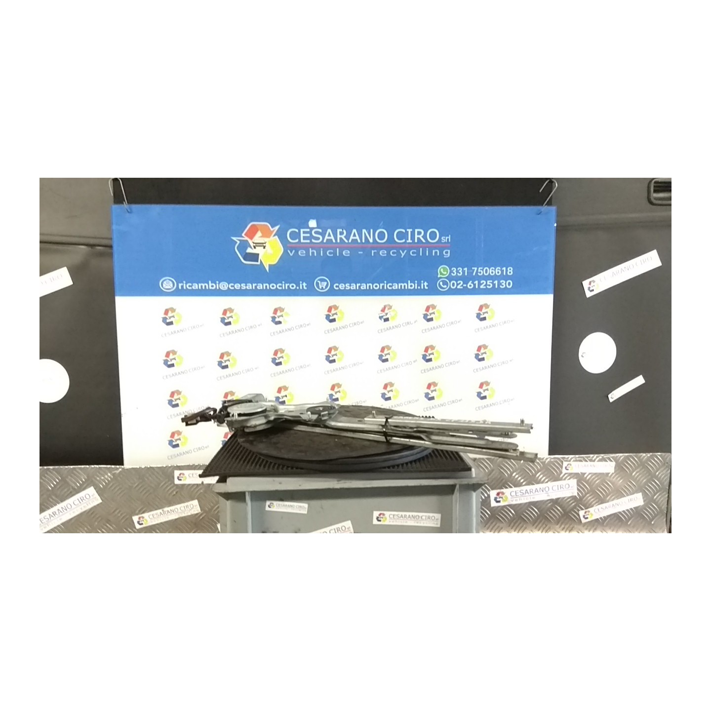 ALZACRISTALLO ELETTR. PORTA ANT. C/M DX. 066 KIA CARENS 1A SERIE (07/02-02/08) S6D 0K2FA58560C