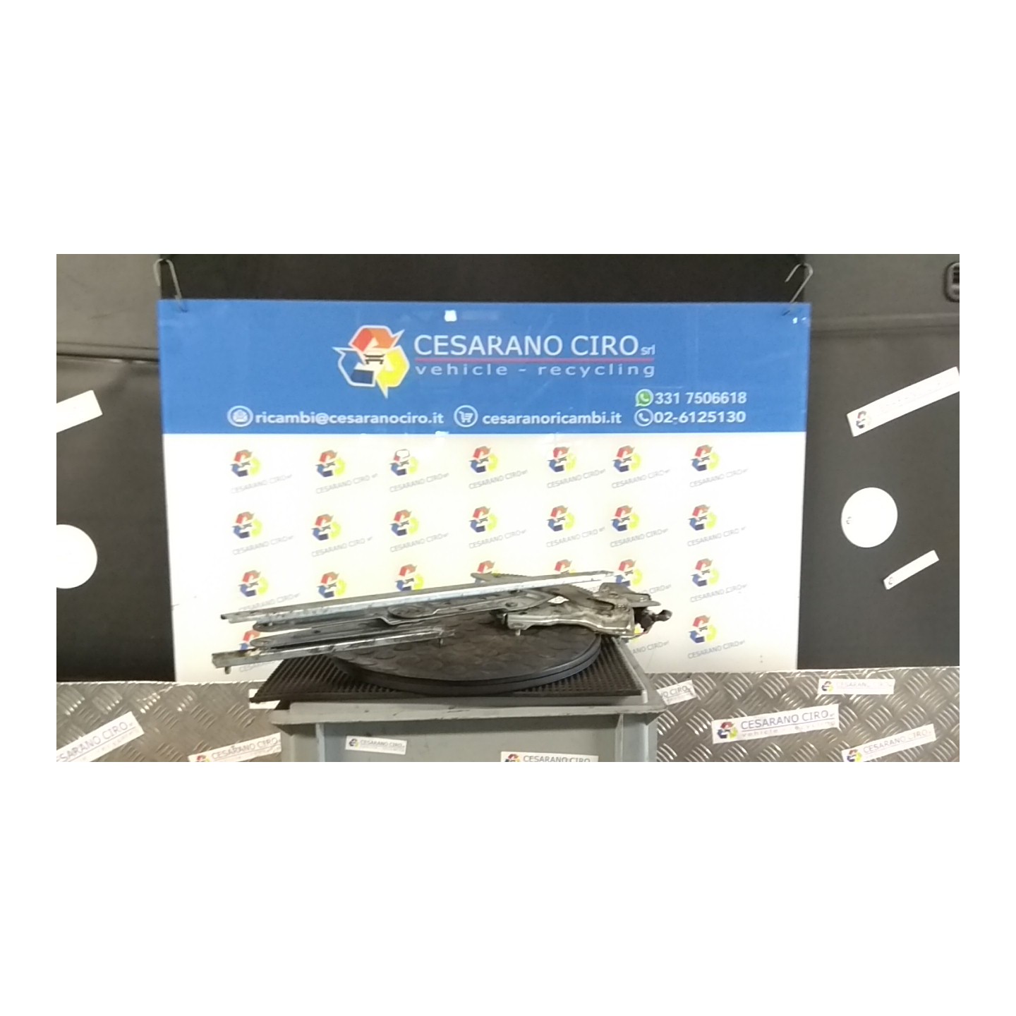 ALZACRISTALLO ELETTR. PORTA ANT. C/M DX. 068 KIA CARENS 1A SERIE (07/02-02/08) S6D 0K2FA58560C