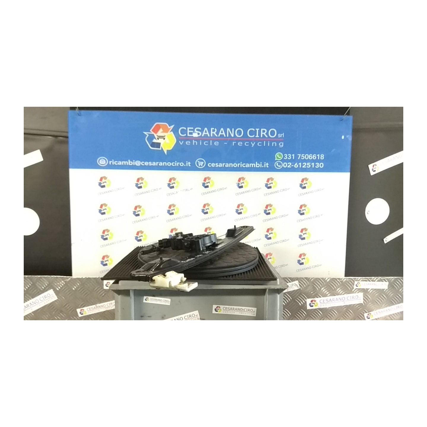 ALZACRISTALLO ELETTR. PORTA ANT. C/M DX. 070 FIAT PANDA (33) (12/11-04/17) 169A4000 51983616