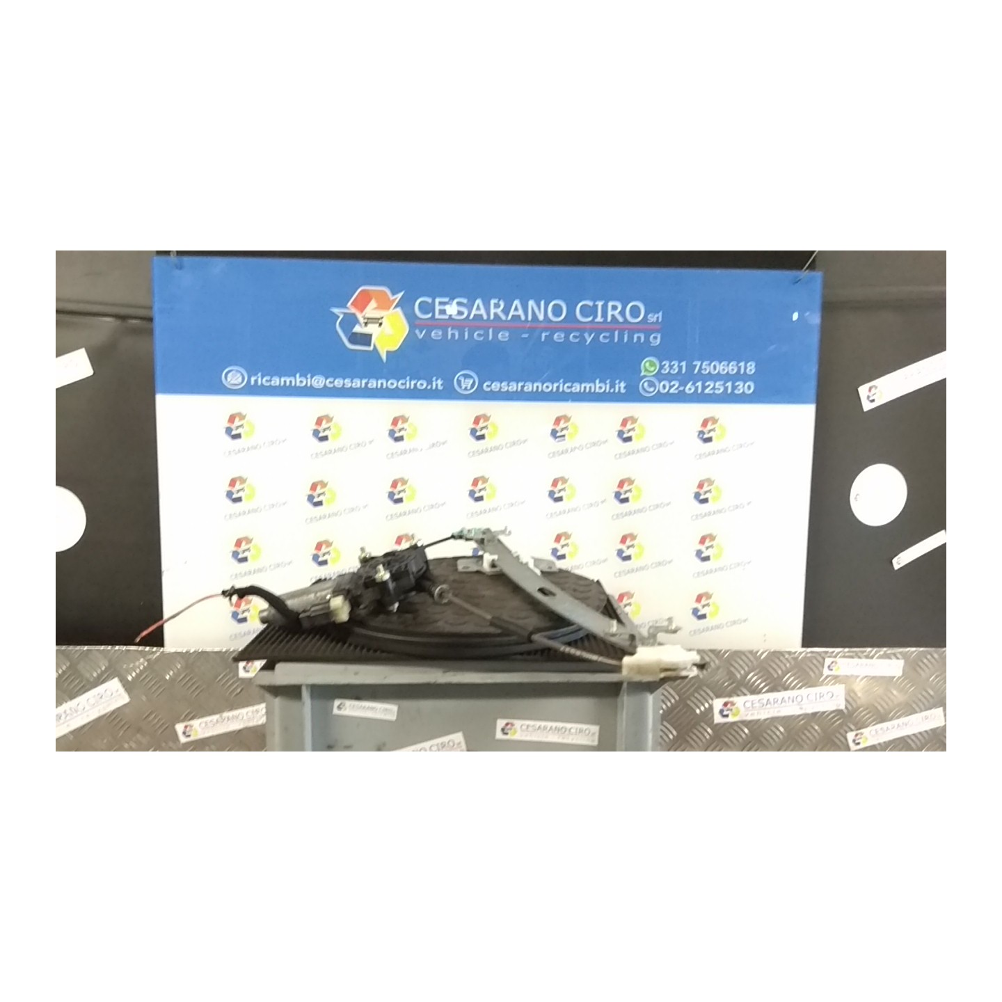 ALZACRISTALLO ELETTR. PORTA ANT. C/V SX. 072 HYUNDAI ACCENT (04/06-12/09) G4EE 824010N010