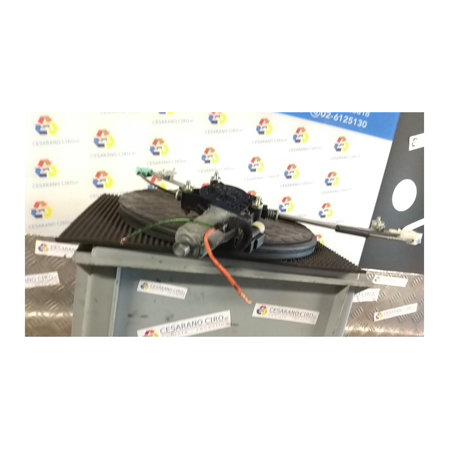 ALZACRISTALLO ELETTR. PORTA ANT. C/V SX. 072 HYUNDAI ACCENT (04/06-12/09) G4EE 824010N010