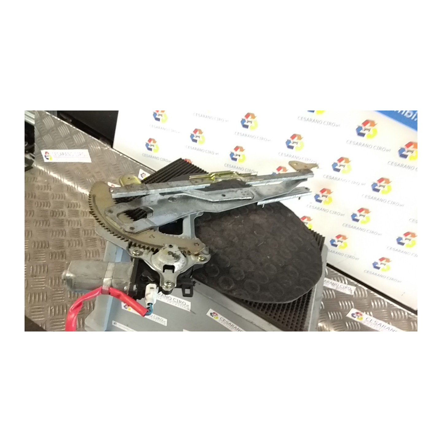 ALZACRISTALLO ELETTR. PORTA POST. SX. 074 SUBARU IMPREZA 2A SERIE (12/00-10/07 EJ20 62222FE011
