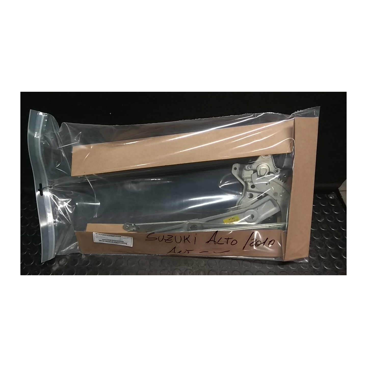 ALZACRISTALLO ELETTR. PORTA ANT. C/MOTORINO SX. 060 SUZUKI ALTO (03/09-) K10B 83402M68K10000