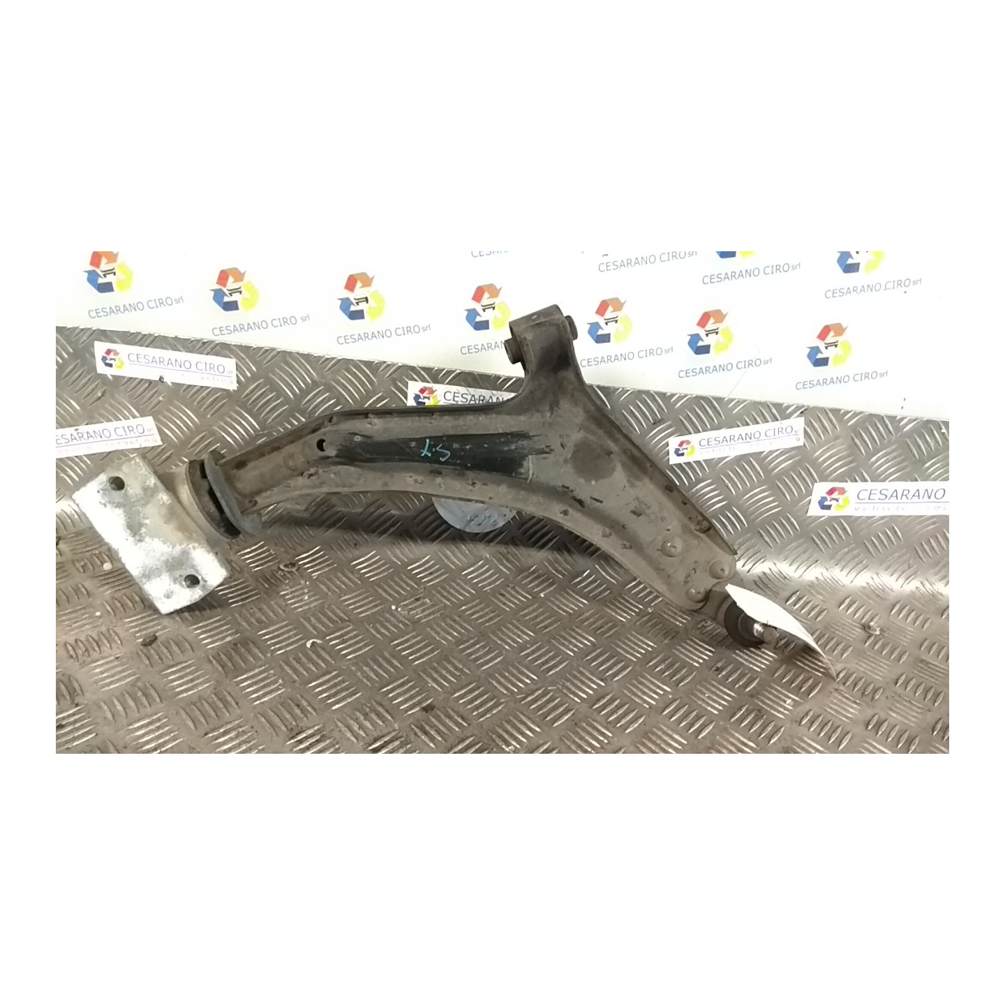 BRACCIO OSCILLANTE SOSP. ANT. SX. 077 LAND ROVER FREELANDER (02/98-08/02) 18K4F RBJ500690