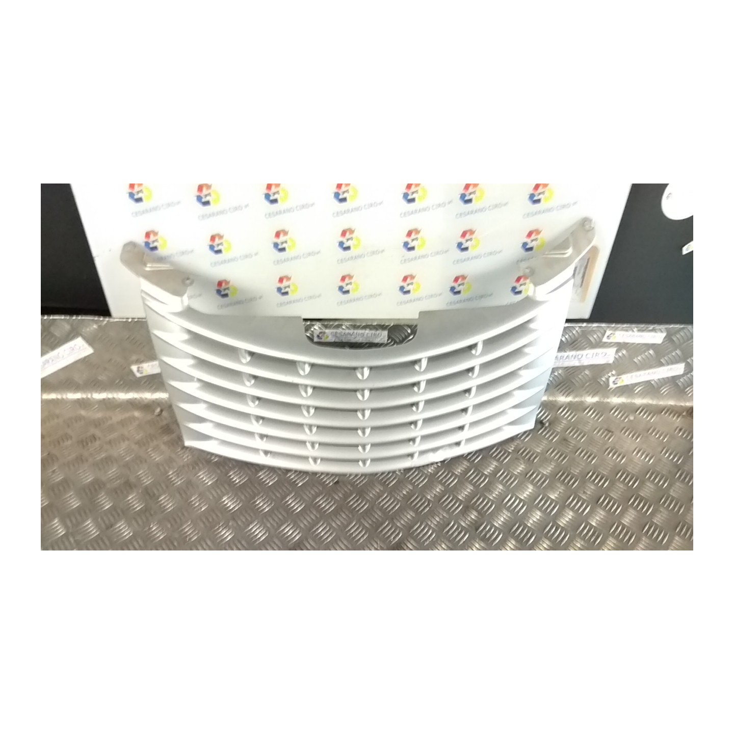 GRIGLIA COMPL. 091 CHRYSLER PT CRUISER (05/00-10/05) 16L K05080979AA