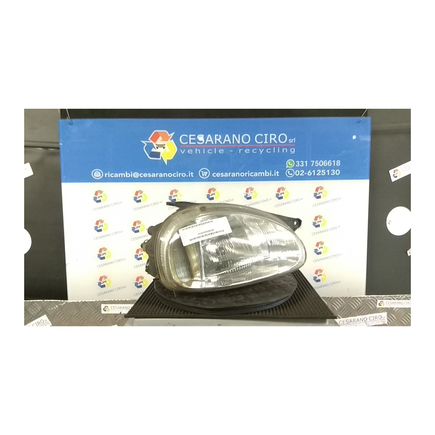 PROIETTORE DX. 001 OPEL CORSA (S93) (01/93-09/00) X12XE 90444787
