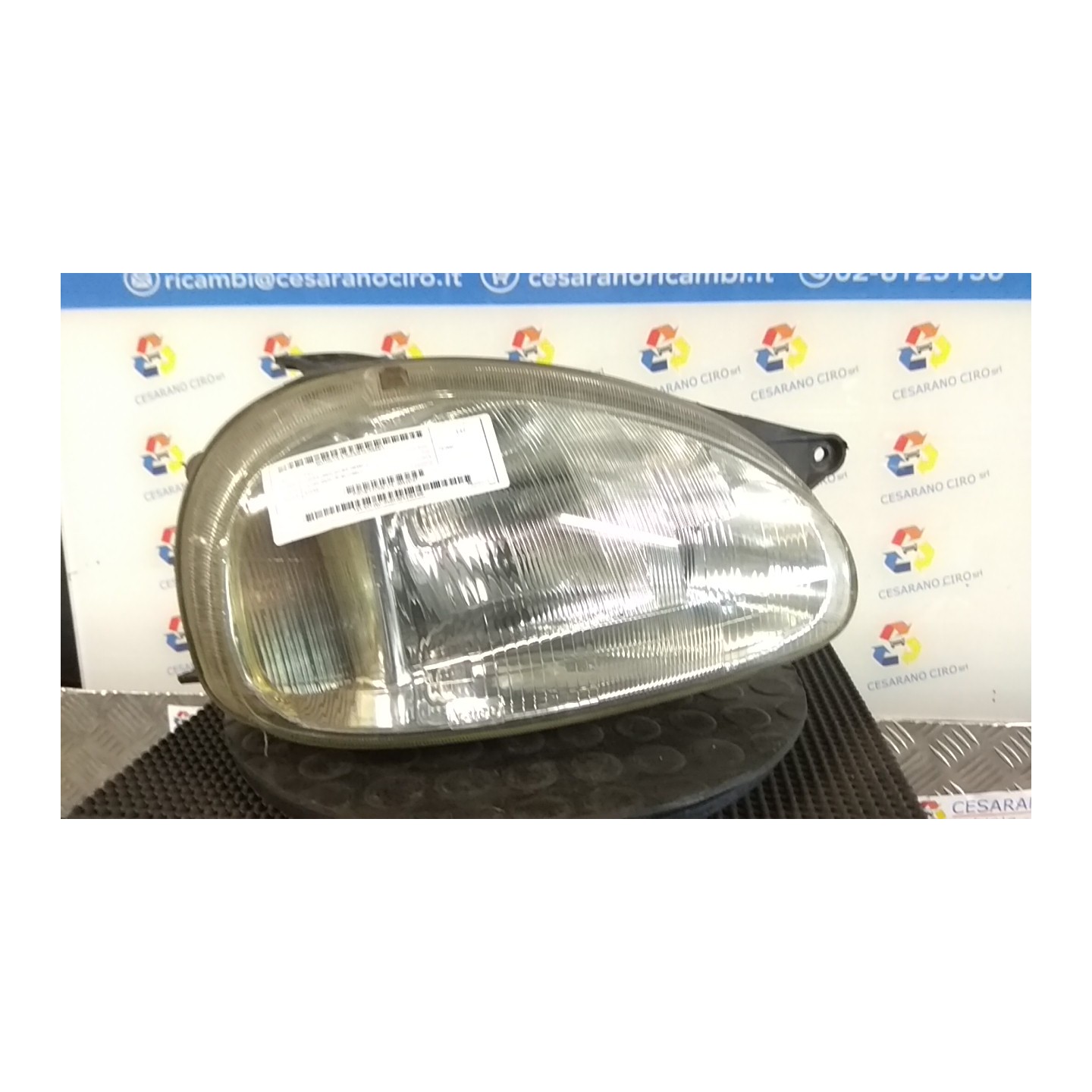 PROIETTORE DX. 001 OPEL CORSA (S93) (01/93-09/00) X12XE 90444787